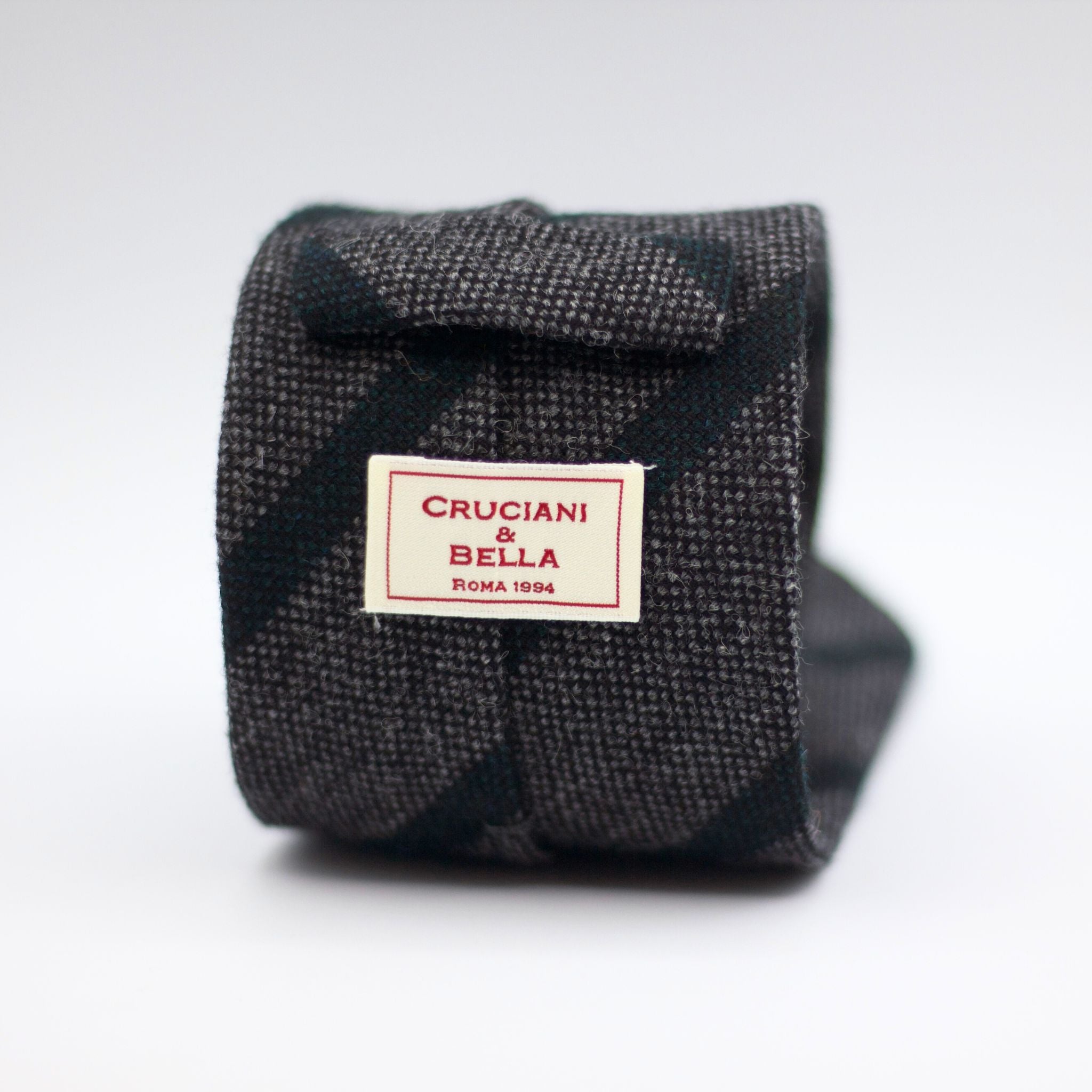 Cruciani & Bella 100% Shetland Tweed  Unlined Hand rolled blades Grey and Green stripes Handmade in Italy 8 cm x 150 cm