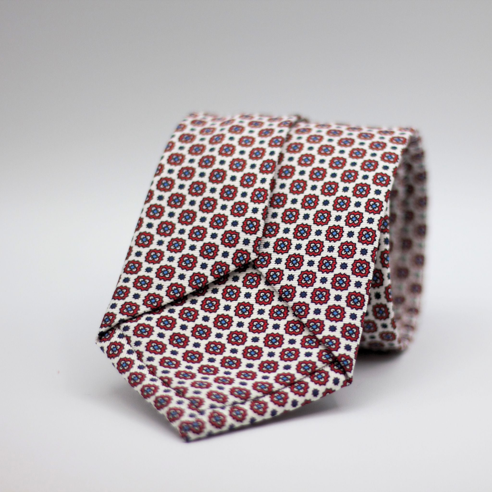 Holliday & Brown for Cruciani & Bella 100% printed Silk Self Tipped White, Red and Light Blue motif tie Handmade in Italy 8 cm x 150 cm