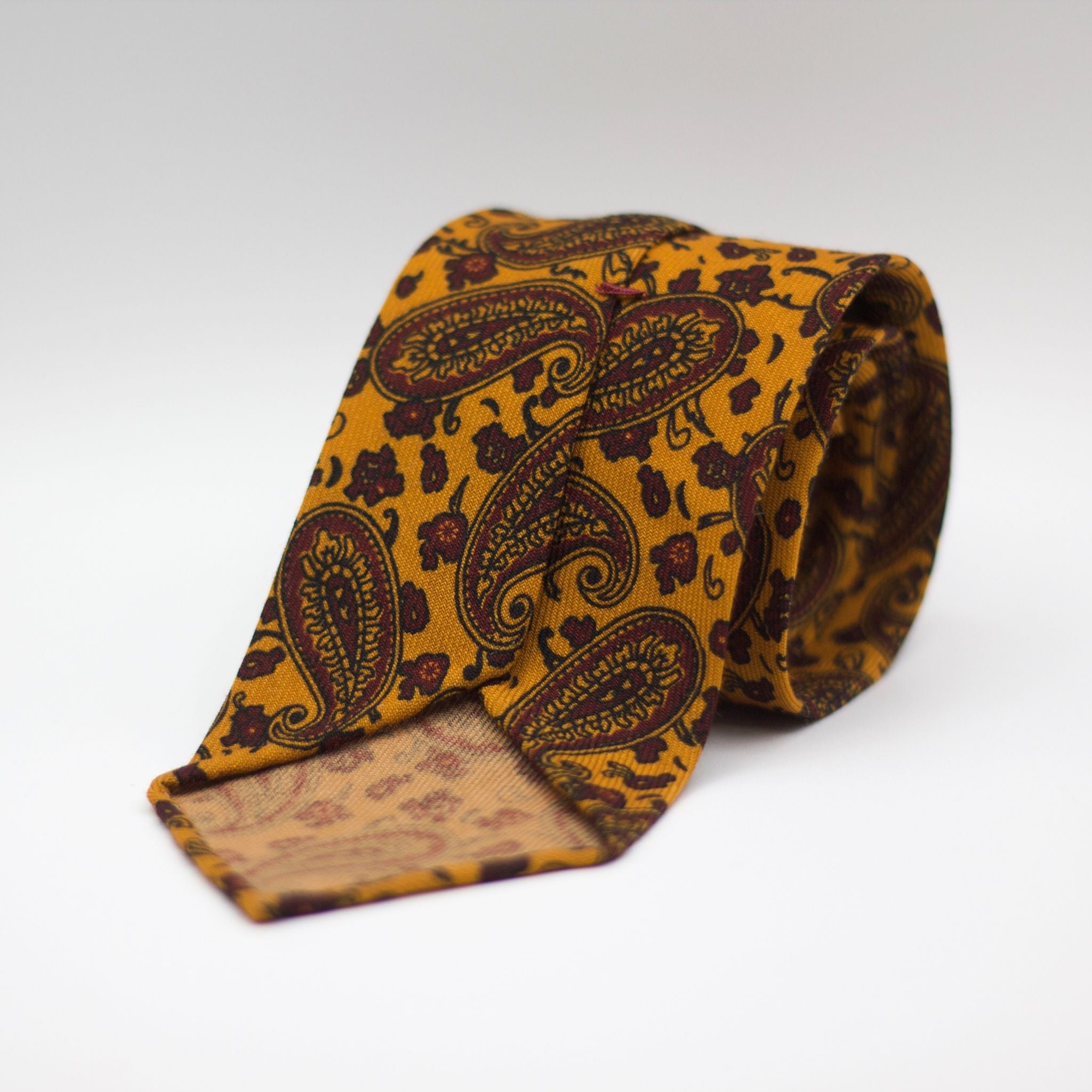 Cruciani & Bella 100%  Printed Wool  Unlined Hand rolled blades Antique Yellow,  Red Paisley Motif Tie Handmade in Italy 8 cm x 150 cm