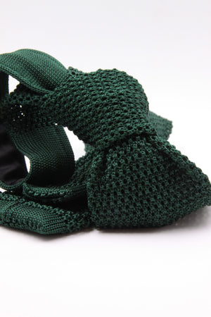 Green bottle knitted tie