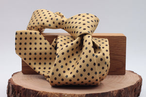 Yellow, white, blue and burgundy flower motif tie