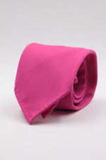 100% Super 140's Worsted Wool Gabardine 9 oz Unlined Hand rolled blades Electric  pink tie Handmade in Rome, Italy 8 cm x 150 cm