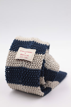 Cruciani & Bella 100% Knitted Silk Blue and Ivory stripe tie Handmade in Italy 6 cm x 147 cm