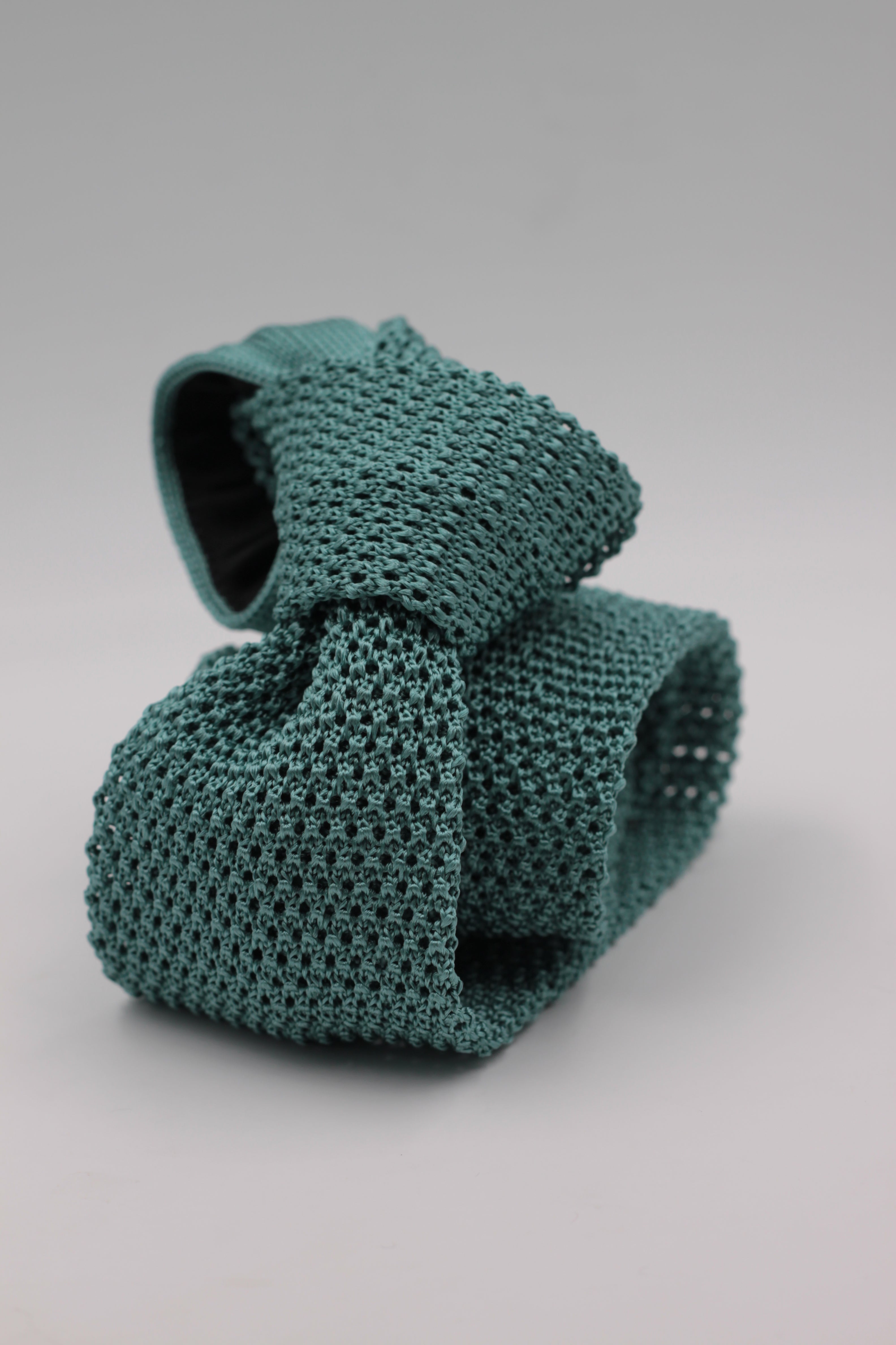 Cruciani & Bella 100% Knitted Silk Light Green tie Handmade in Italy 6 cm x 147 cm