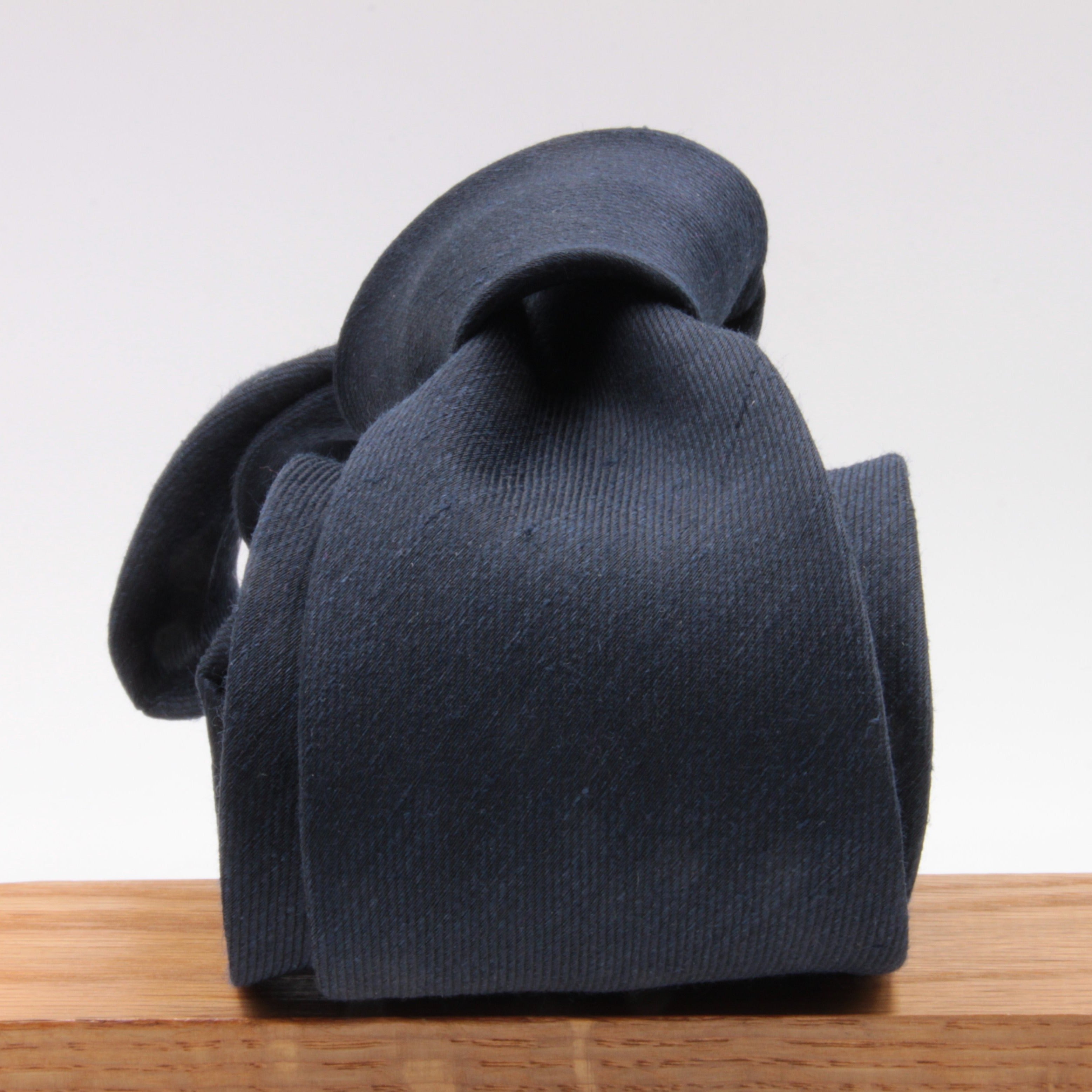 Cruciani & Bella 60% Linen, 40% Silk  Italian fabric Unlined Dark Blue unlined plain tie Handmade in Italy 8 cm x 150 cm