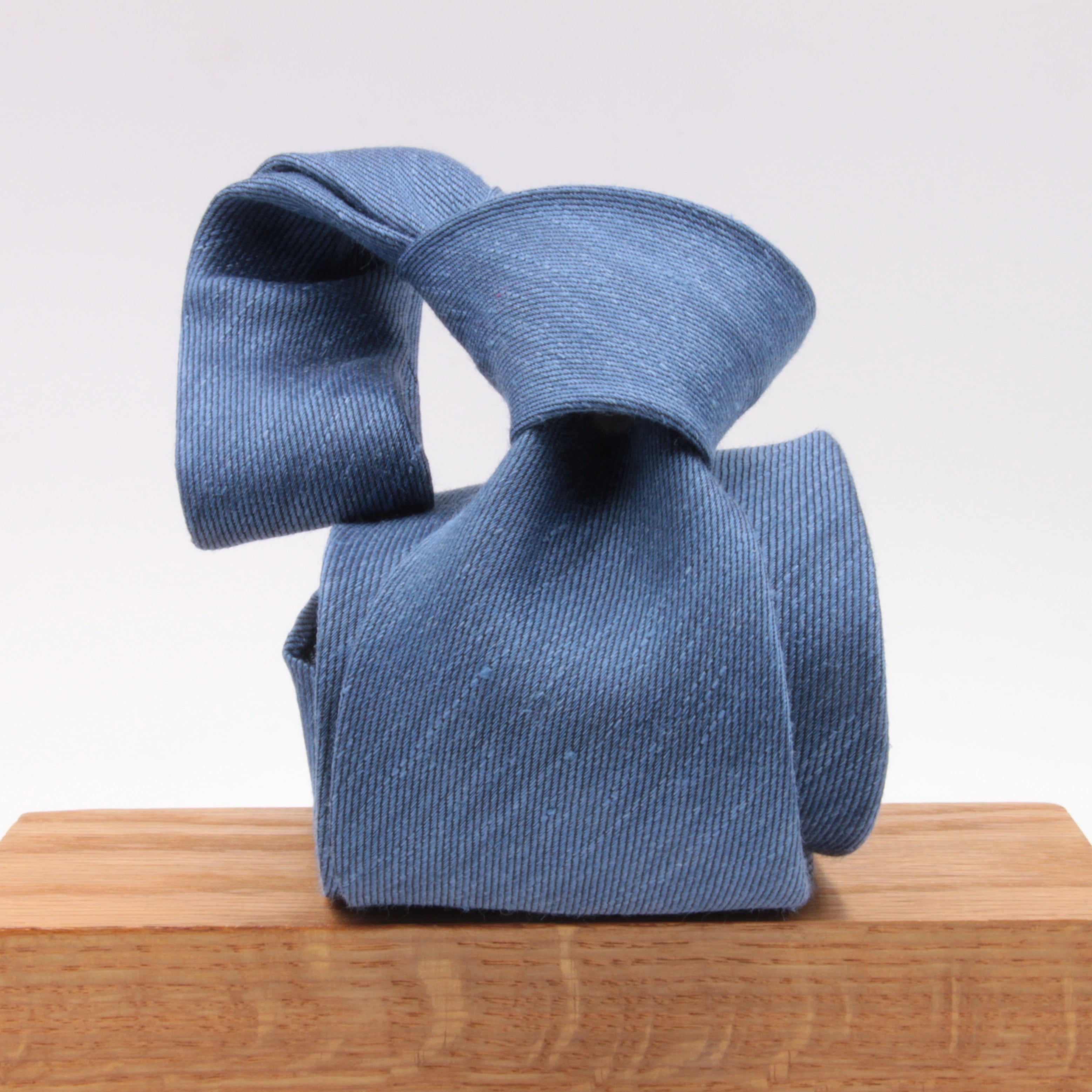 Cruciani & Bella 60% Linen, 40% Silk  Italian fabric Unlined Denim Blue unlined plain tie Handmade in Italy 8 cm x 150 cm