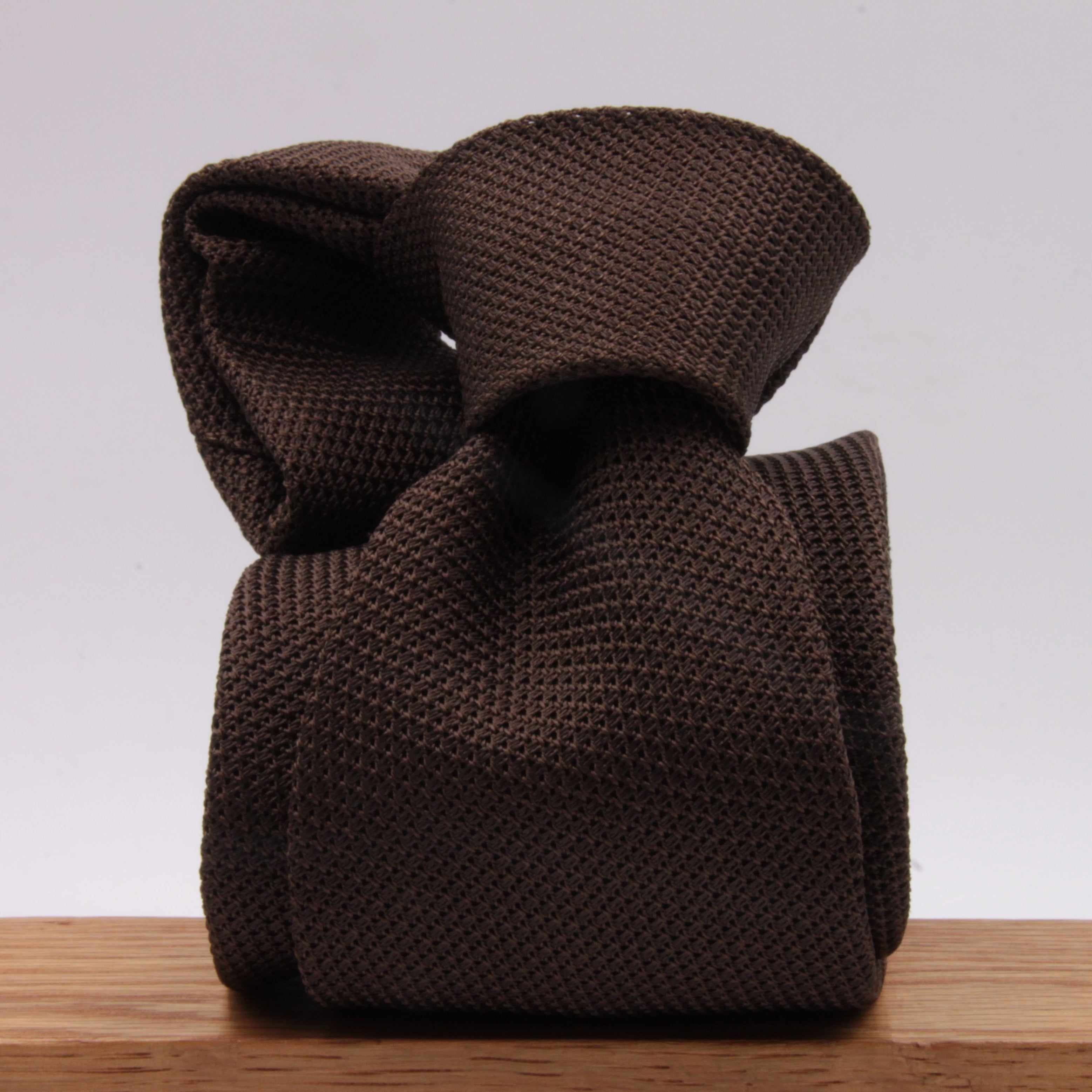 Cruciani & Bella 100% Silk Grenadine garza fina Tipped Brown plain  tie Handmade in Italy 8 cm x 150 cm