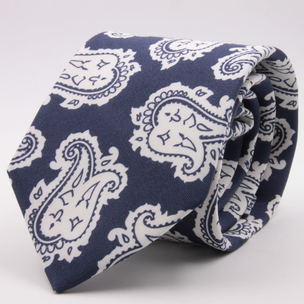 Drake's for Cruciani e Bella Printed 60% Silk 40% Cotton Self-Tipped Blue and White Paysley Motif Tie Handmade in London, England 8 cm x 149 cm #5420