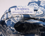 Drake's for Cruciani e Bella Printed 60% Silk 40% Cotton Self-Tipped Blue and White Paysley Motif Tie Handmade in London, England 8 cm x 149 cm #5420