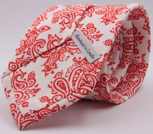 Drake's for Cruciani e Bella Printed 60% Silk 40% Cotton Self-Tipped Red and White Paysley Motif Tie Handmade in London, England 8 cm x 149 cm #5414