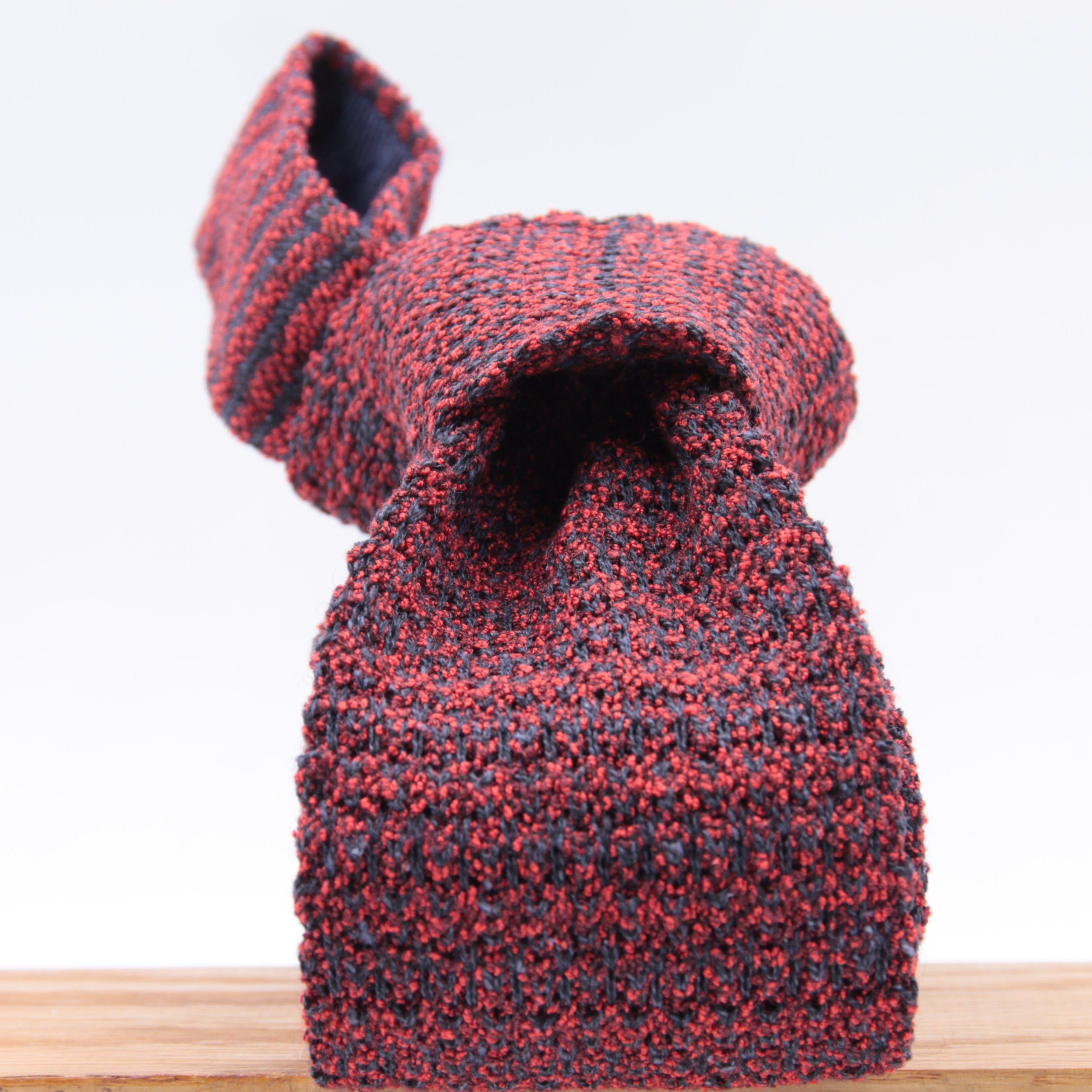 Cruciani & Bella 50% Silk - 50% Wool Red and Blue knitted tie Handmade in Italy 6 cm x 148 cm #6086