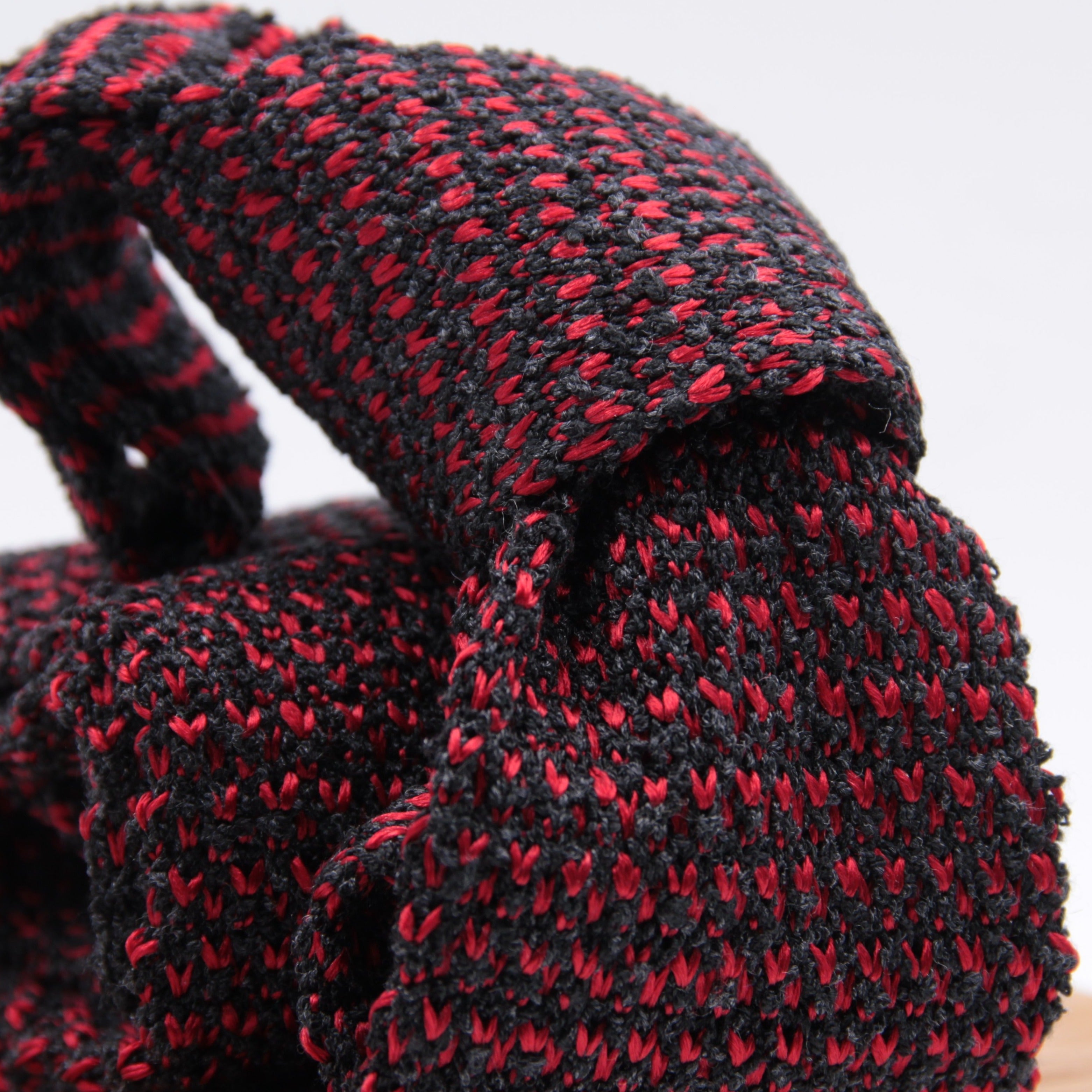 Cruciani & Bella 100% Silk Red and Dark Grey knitted tie Handmade in Italy 6 cm x 147 cm #6092
