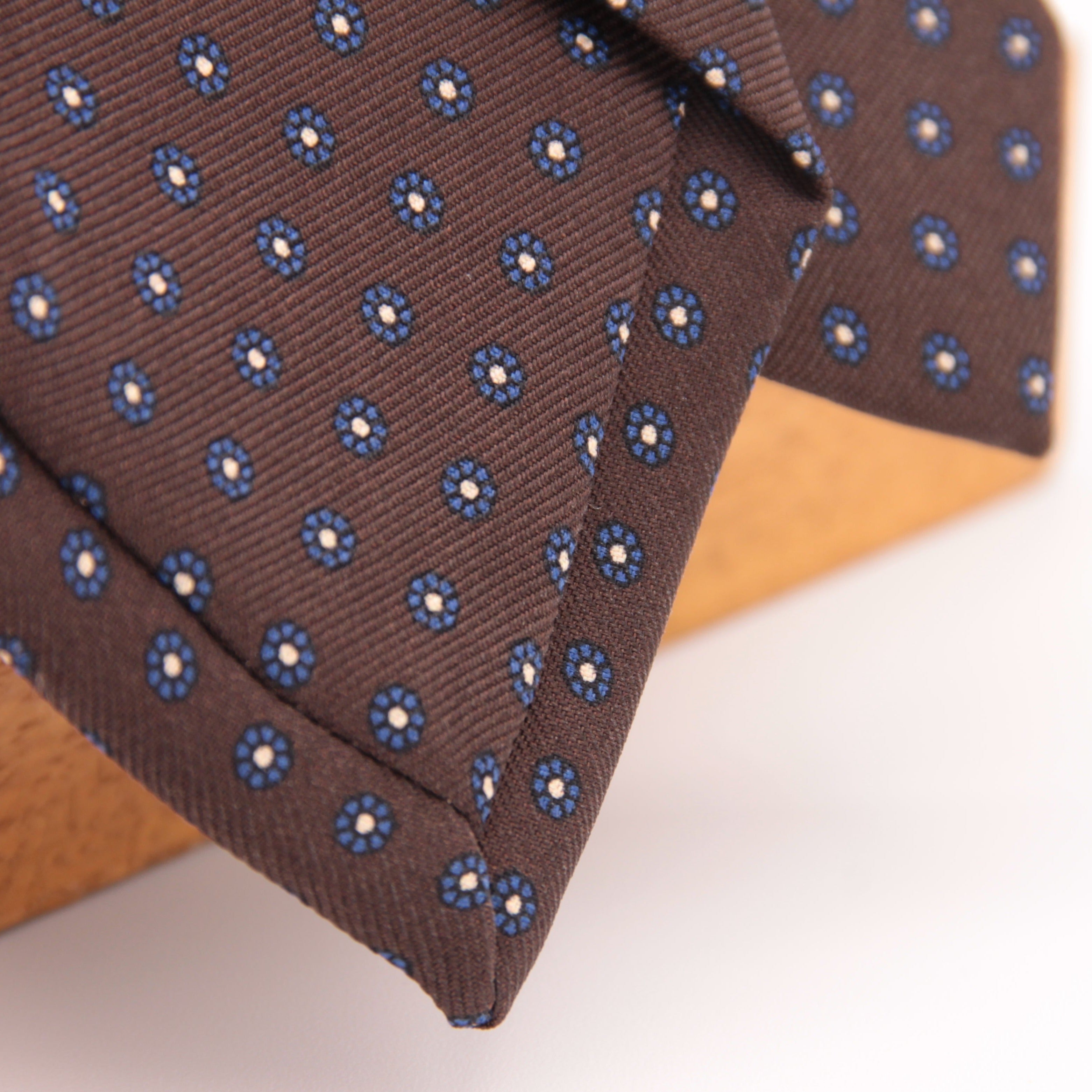Holliday & Brown for Cruciani & Bella 100% printed Silk Self tipped Brown, Blue and White motif tie Handmade in Italy 8 cm x 150 cm 5013