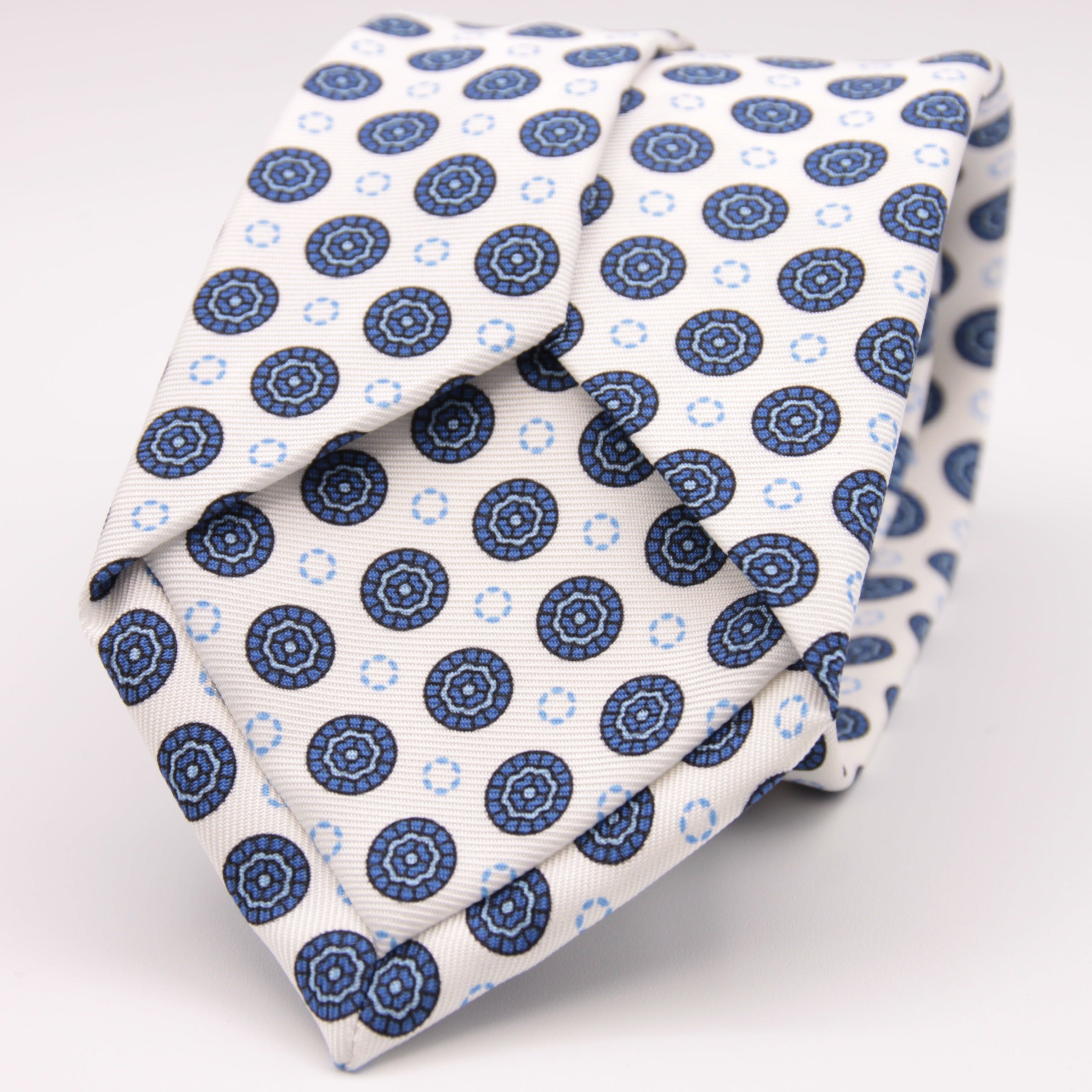 Holliday & Brown for Cruciani & Bella 100% printed Silk Self tipped White, Blue and Light Blue motif tie Handmade in Italy 8 cm x 150 cm #6329