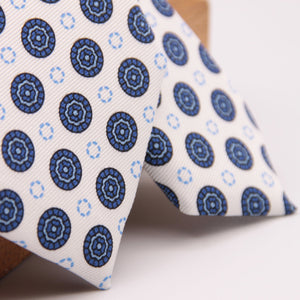 Holliday & Brown for Cruciani & Bella 100% printed Silk Self tipped White, Blue and Light Blue motif tie Handmade in Italy 8 cm x 150 cm #6329