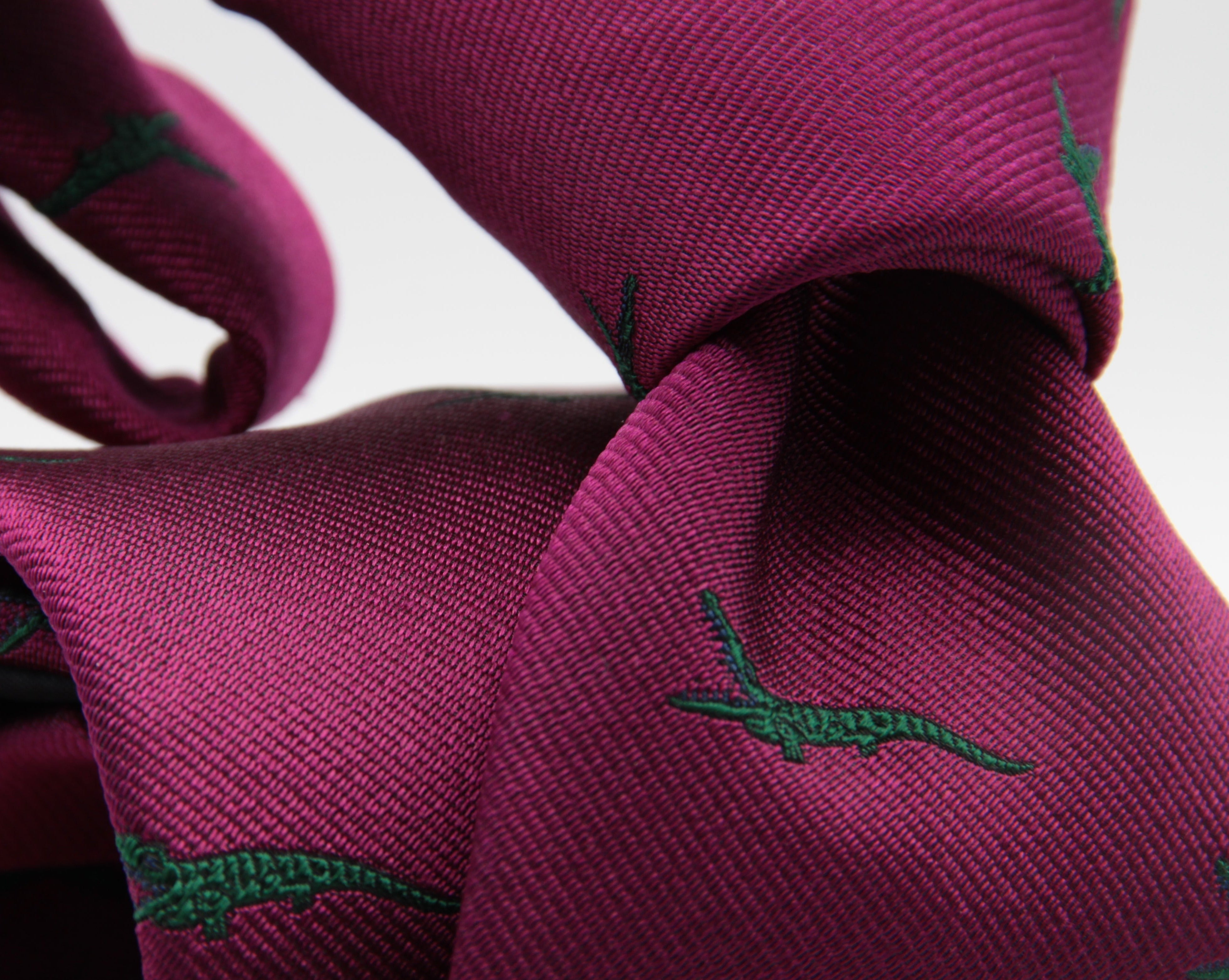 Drake's for Cruciani e Bella 100%  Woven Silk Tipped Fucsia and Green Crocodile Motif Tie Handmade in London, England 8 cm x 150 cm #3649