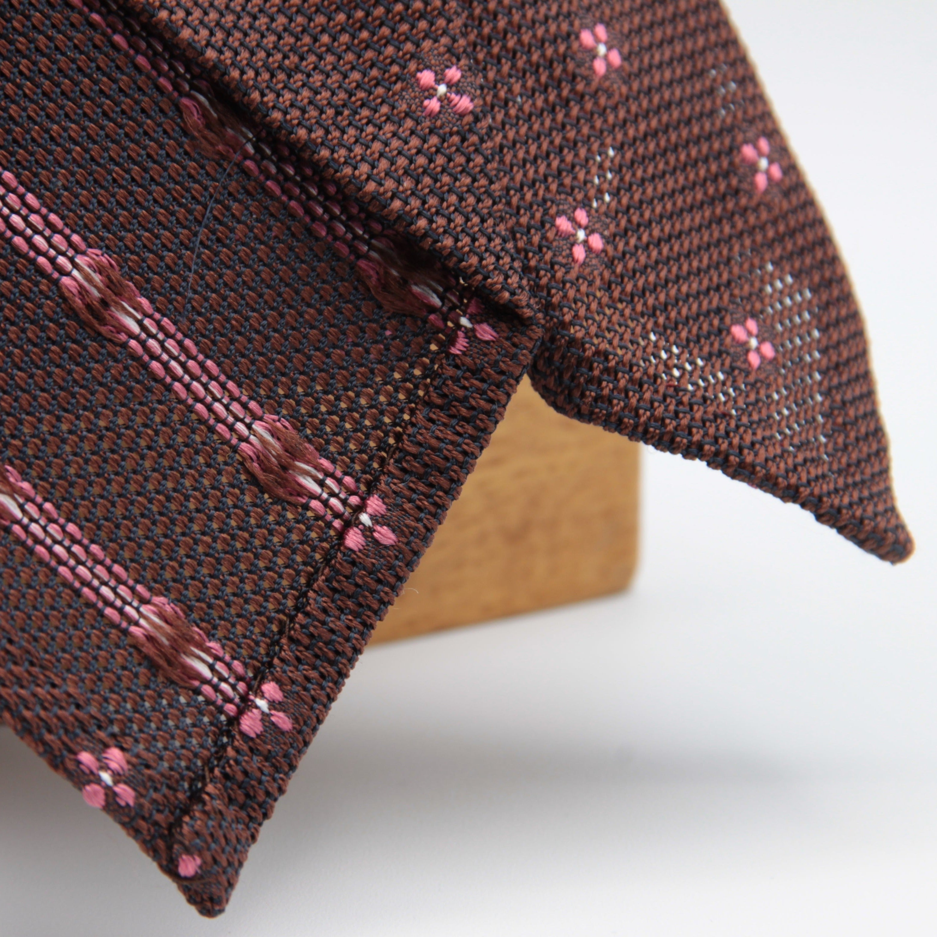 Cruciani & Bella 100% Silk Garza Fina Woven in Italy Unlined Hand rolled blades Brown and Pink Handmade in Italy 8 cm x 150 cm #6193