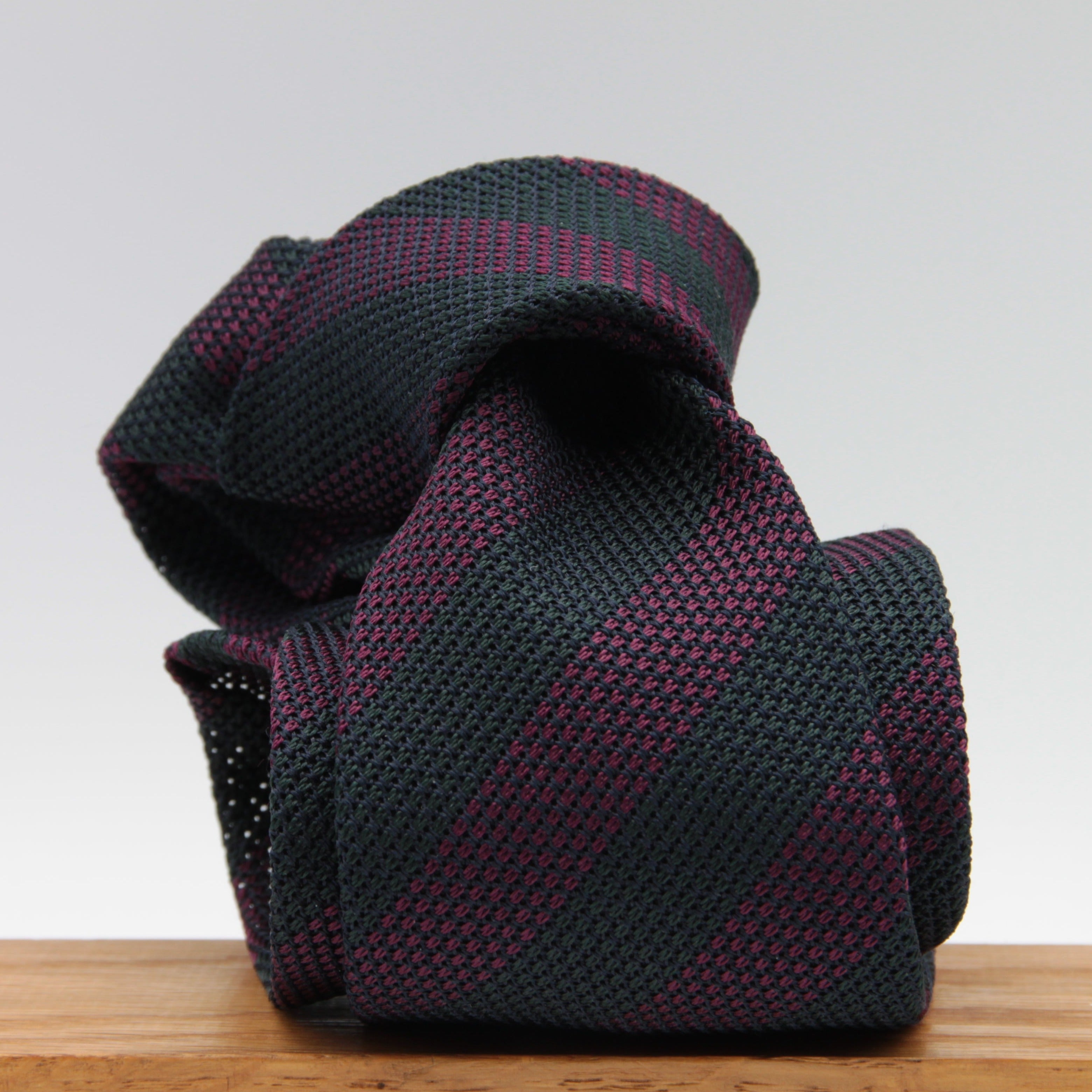 Cruciani & Bella 100% Silk Garza Sottile Woven in Italy Unlined Hand rolled blades Dark Green and Fucsia Handmade in Italy 8 cm x 150 cm #6200