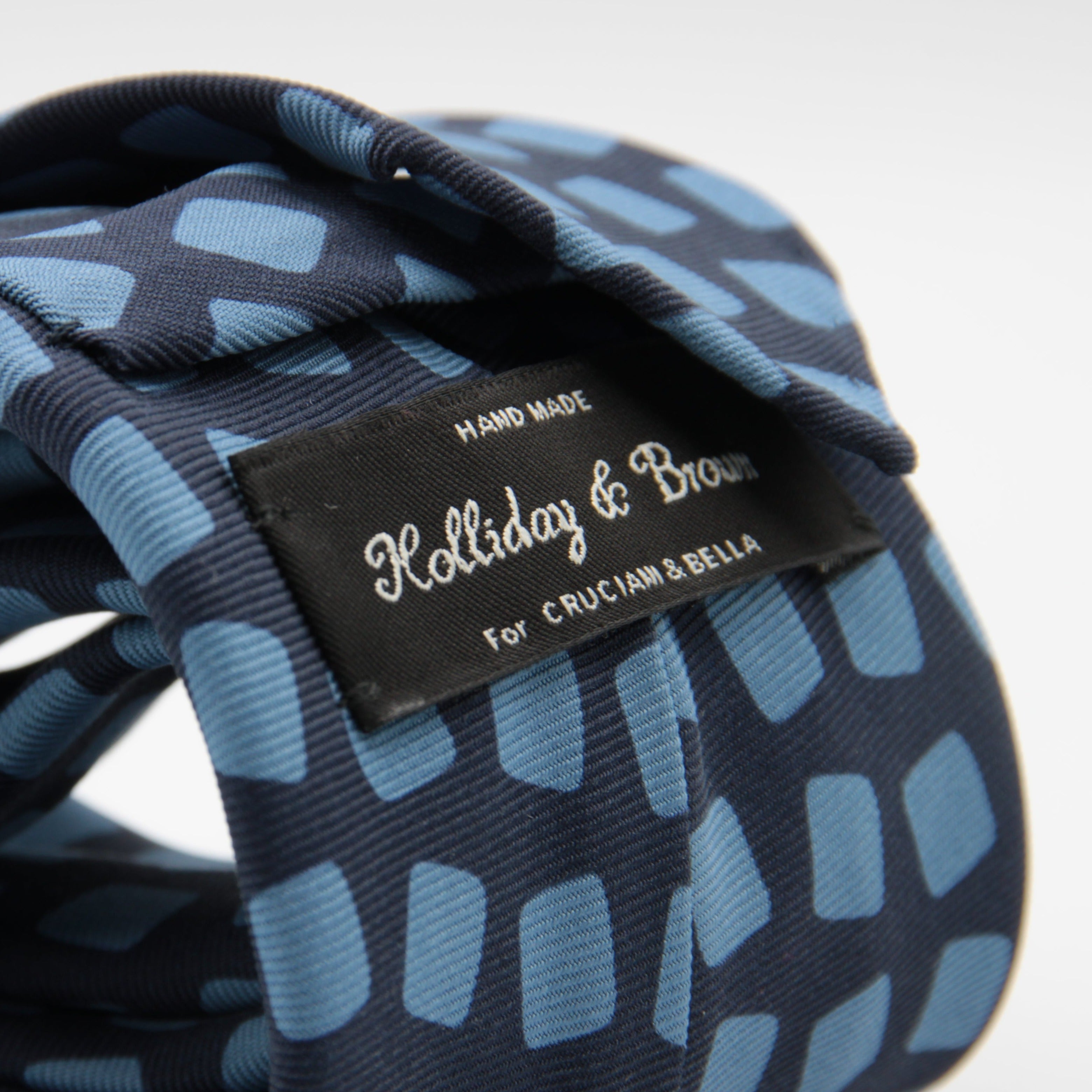 Holliday & Brown for Cruciani & Bella 100% printed Silk Unlined Seven Fold Blue and Light Blue motif tie Handmade in Italy 8 cm x 150 cm #6954