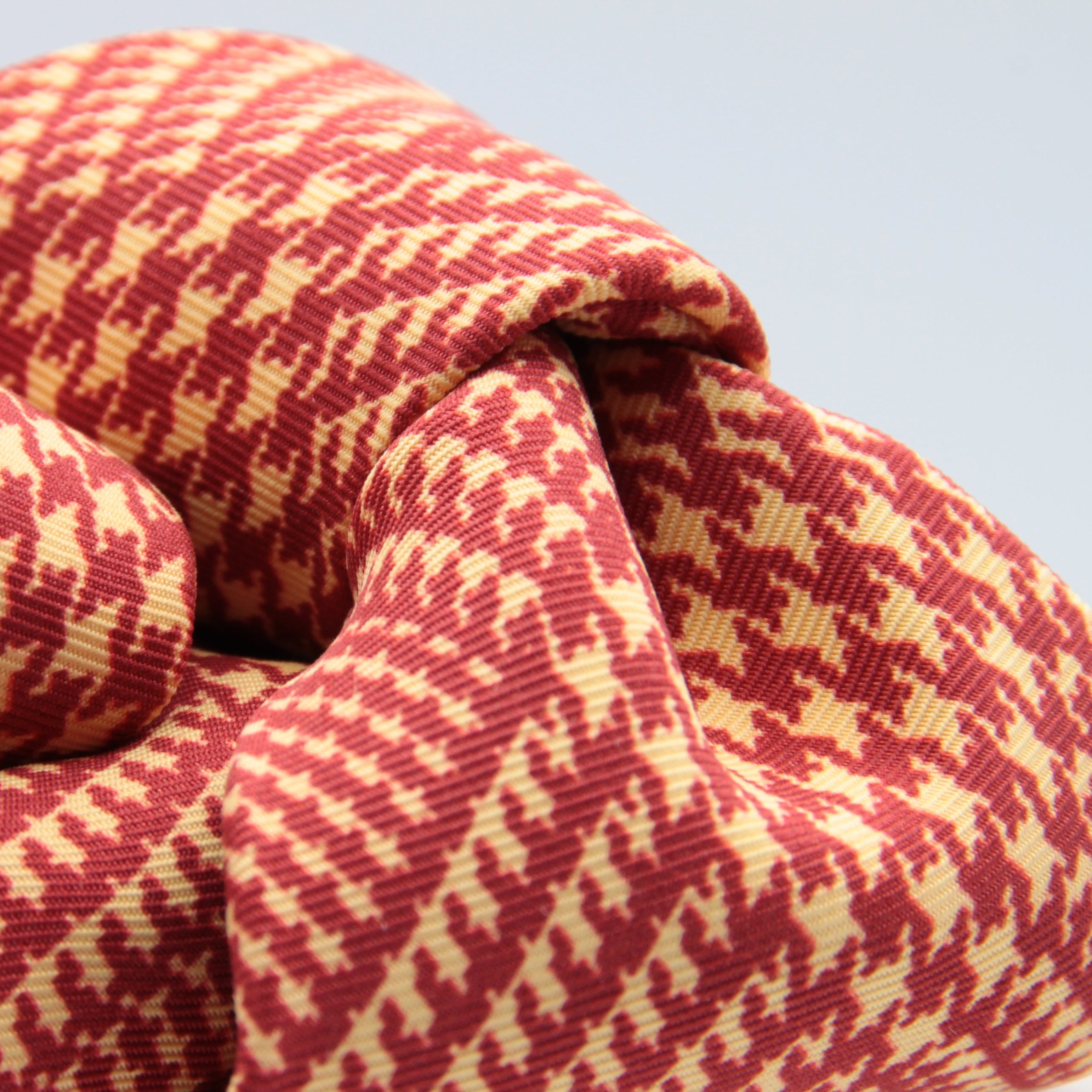 Holliday & Brown for Cruciani & Bella 100% printed Silk Unlined Seven Fold Red and Yellow Prince of Wales motif tie Handmade in Italy 8 cm x 150 cm #6961