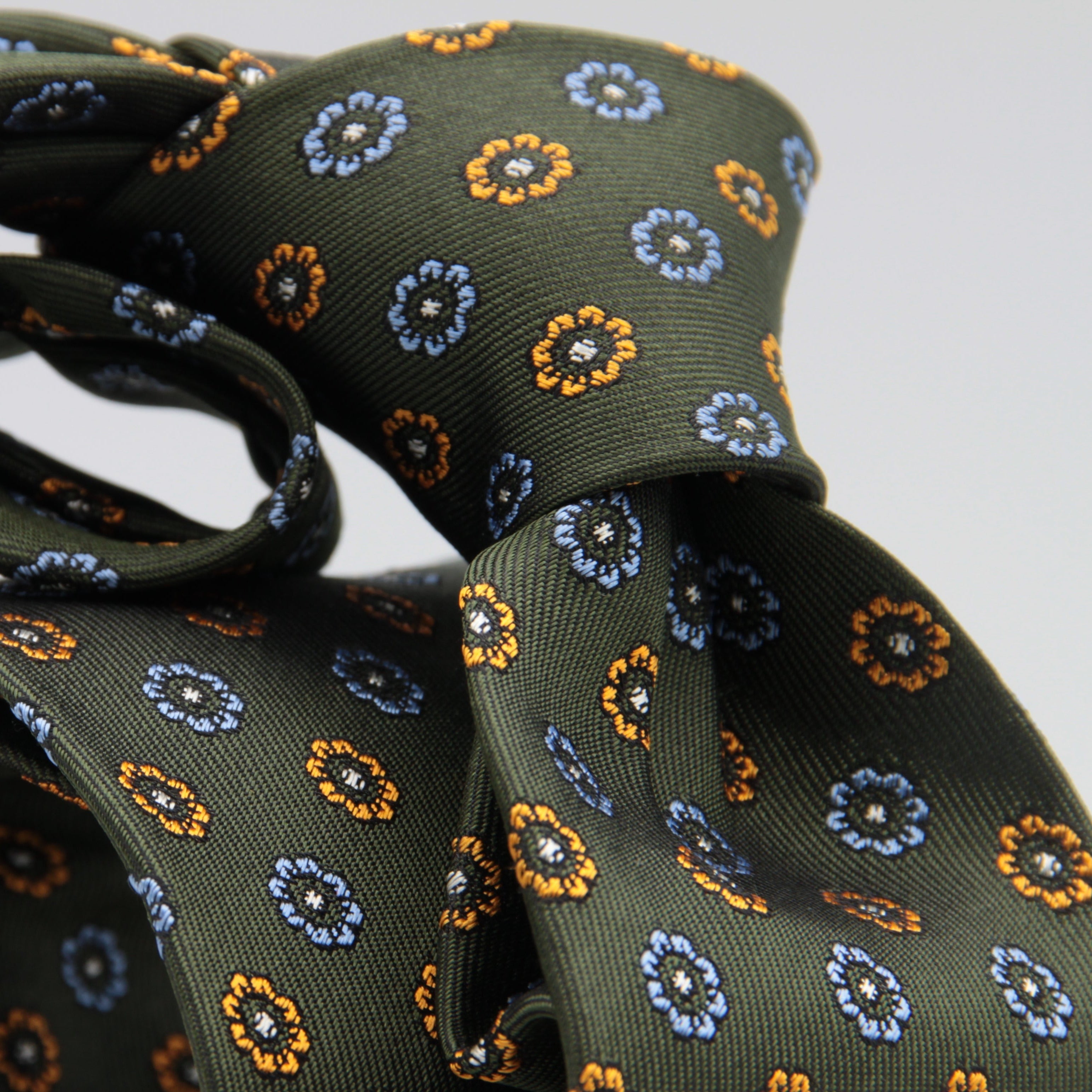 Cruciani & Bella 100% Woven Jacquard Silk Self-Tipped Green, Light Blue, Yellow and White motif tie Handmade in England 8 x 150 cm #6419
