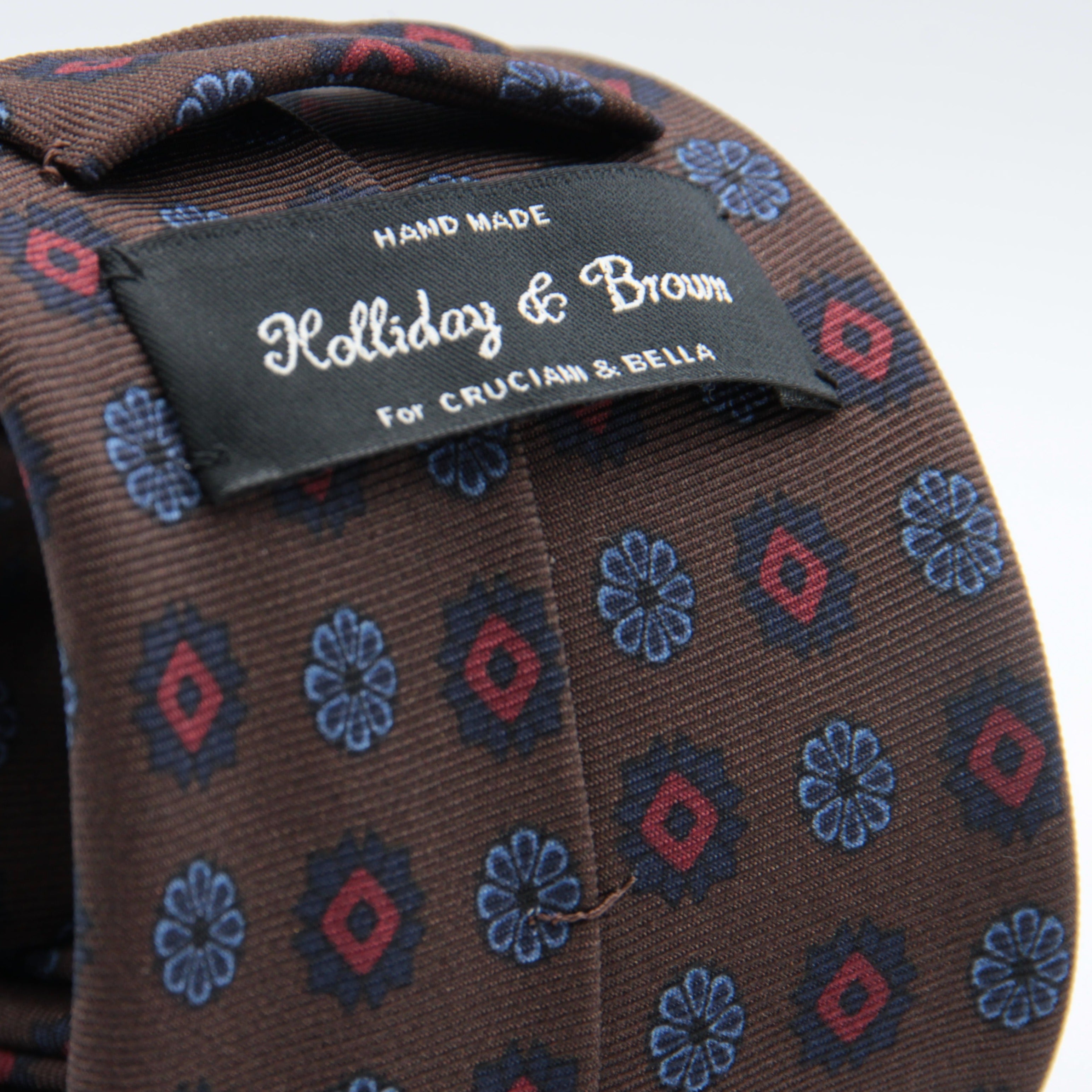 Holliday & Brown for Cruciani & Bella 100% printed Silk Self tipped Brown, Blue and Red motif tie Handmade in Italy 8 cm x 150 cm #6992