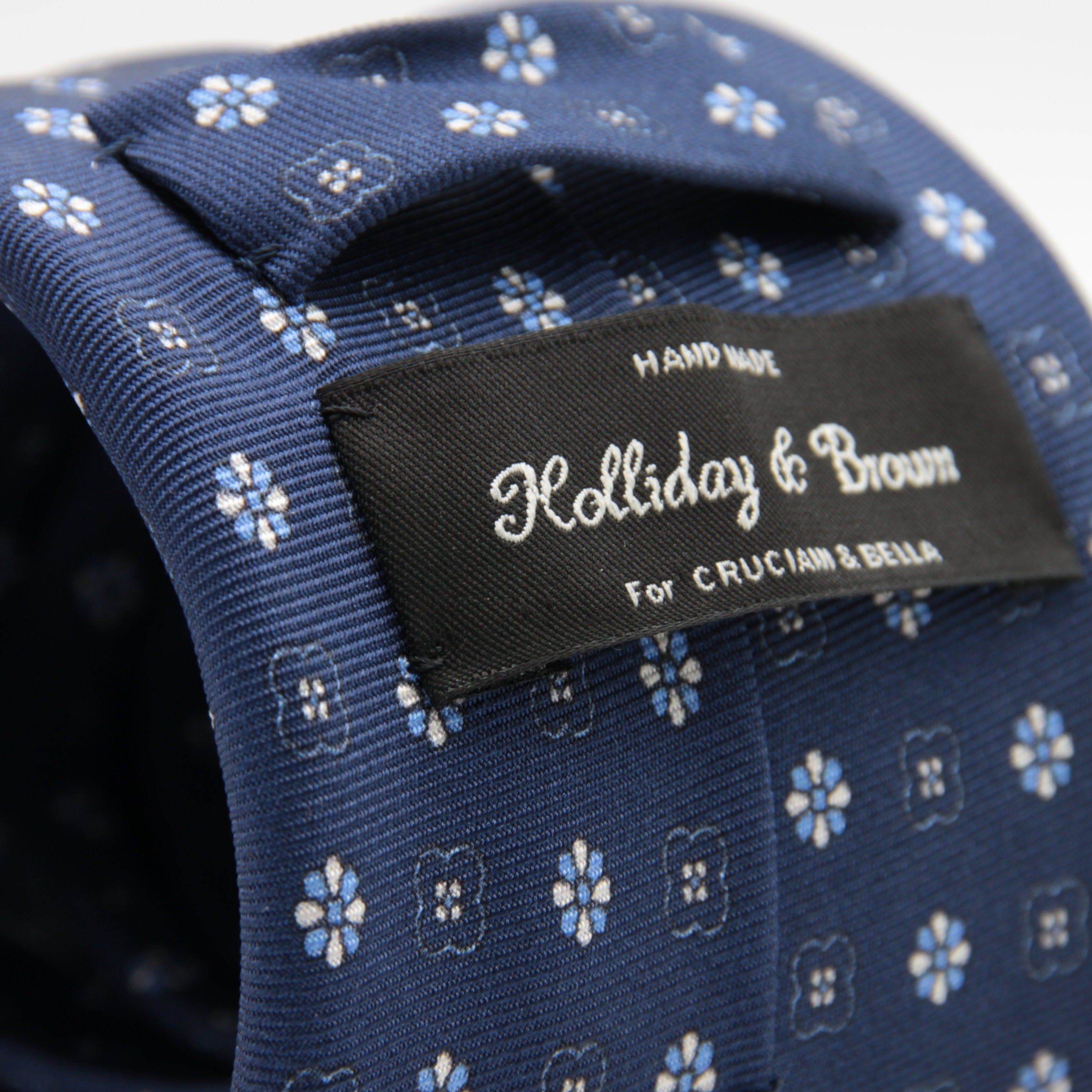 Holliday & Brown for Cruciani & Bella 100% printed Silk Self tipped Blue, Light Blue and White motif tie Handmade in Italy 8 cm x 150 cm #6978
