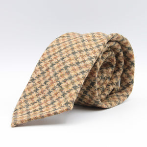 Cruciani & Bella 100% Shetland Tweed  Unlined Hand rolled blades Ecru, Green and Brown Motif Tie Handmade in Italy Fabric Made in England 8 cm x 150 cm Suggested knot: 4 in hand #7494