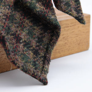 Cruciani & Bella 100% Shetland Tweed  Unlined Hand rolled blades Brown, Green, Rust and Black Motif Tie Handmade in Italy Fabric Made in England 8 cm x 150 cm Suggested knot: 4 in hand #7492