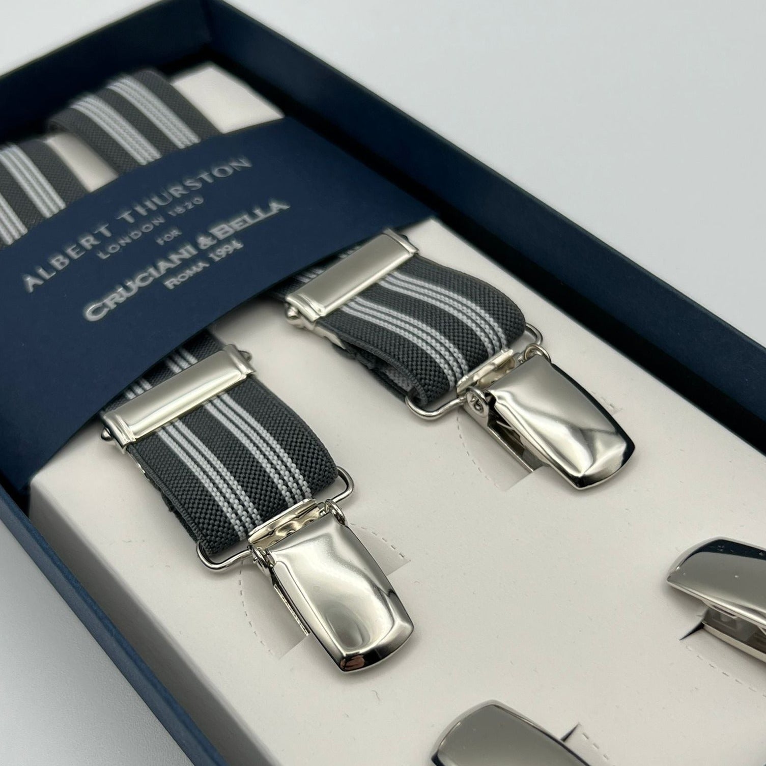 Albert Thurston for Cruciani & Bella Made in England Clip on Adjustable Sizing 25 mm elastic braces Grey, White Stripes X-Shaped Nickel Fittings Size: L #7358