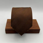Drake's for Cruciani & Bella 100% Silk Tipped Herringbone Motif Brown Tie Handmade in England 9,5 cm x 146 cm #6505