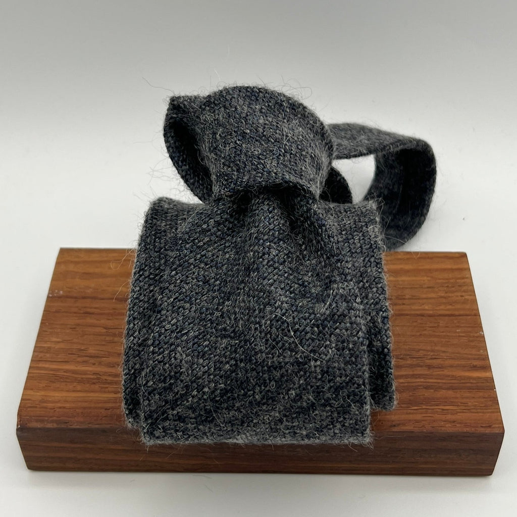 Drake's for Cruciani & Bella 100% Silk Tipped Grey Melange Tie Handmade in England 9,5 cm x 147 cm #6498