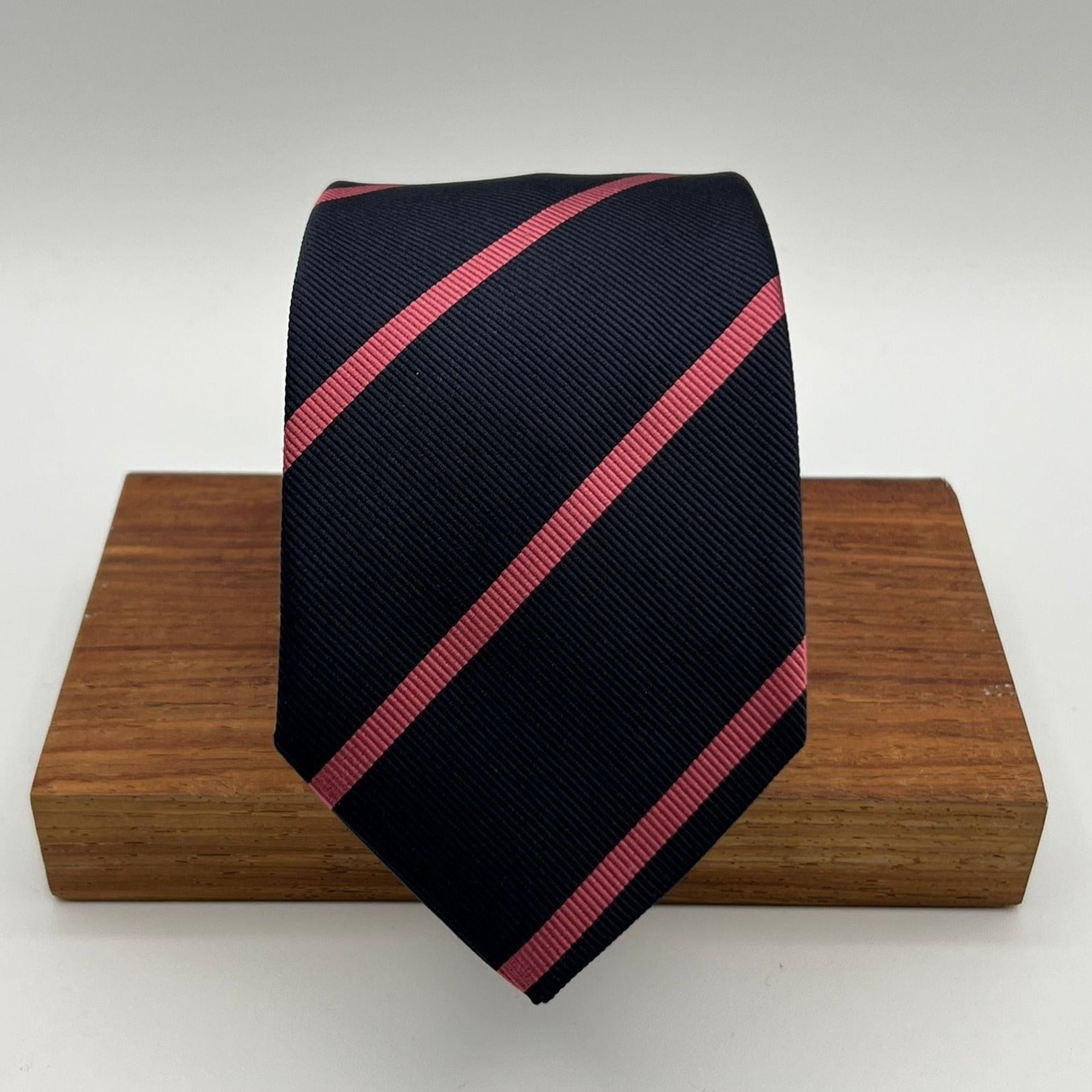 Drake's for Cruciani e Bella 100%  Woven Silk Tipped Blue, Pink Stripe tie Handmade in London, England 8 cm x 150 cm #2391