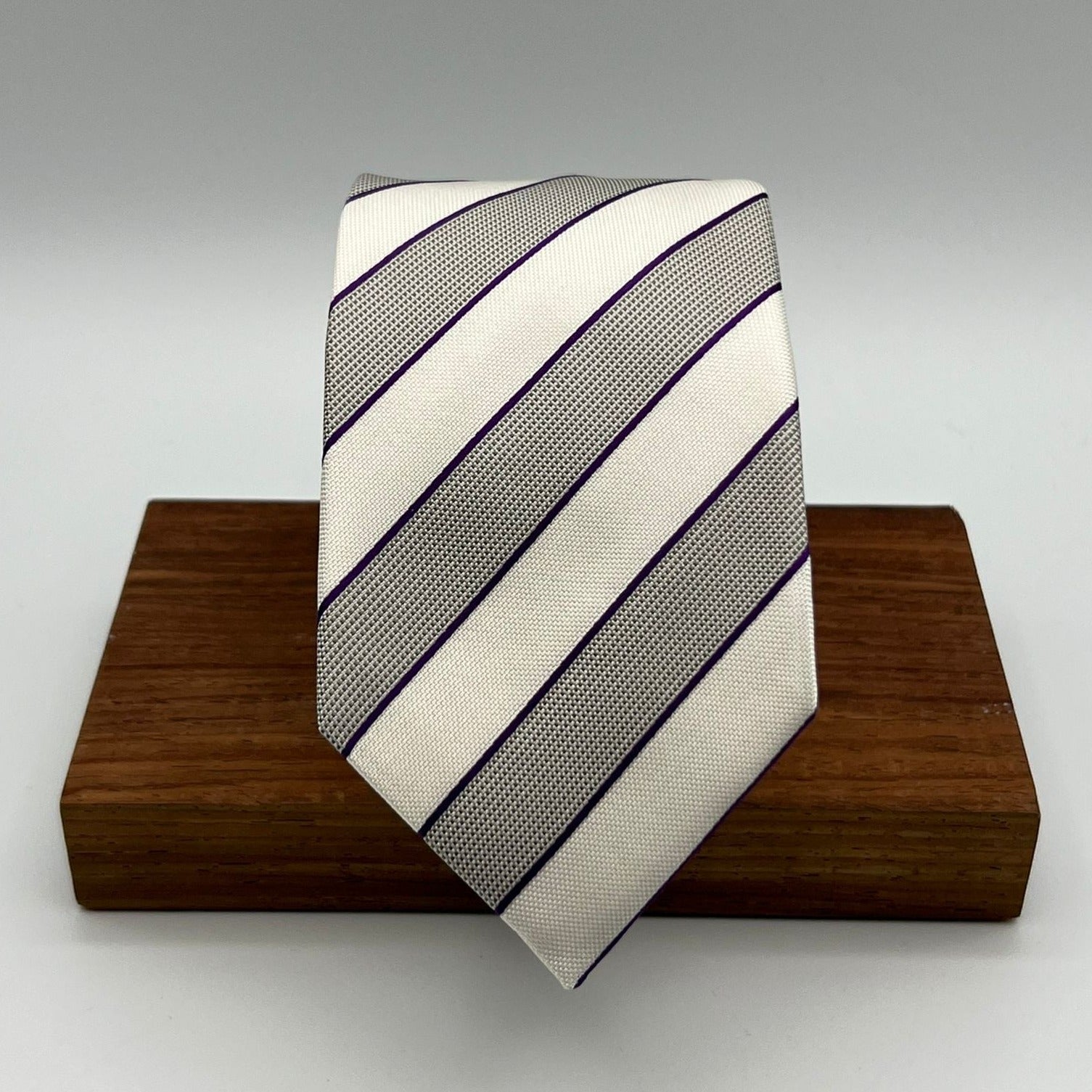 Drake's for Cruciani e Bella 100%  Woven Silk Tipped White, Grey and Purple Stripes Handmade in London, England 8 cm x 150 cm #5343