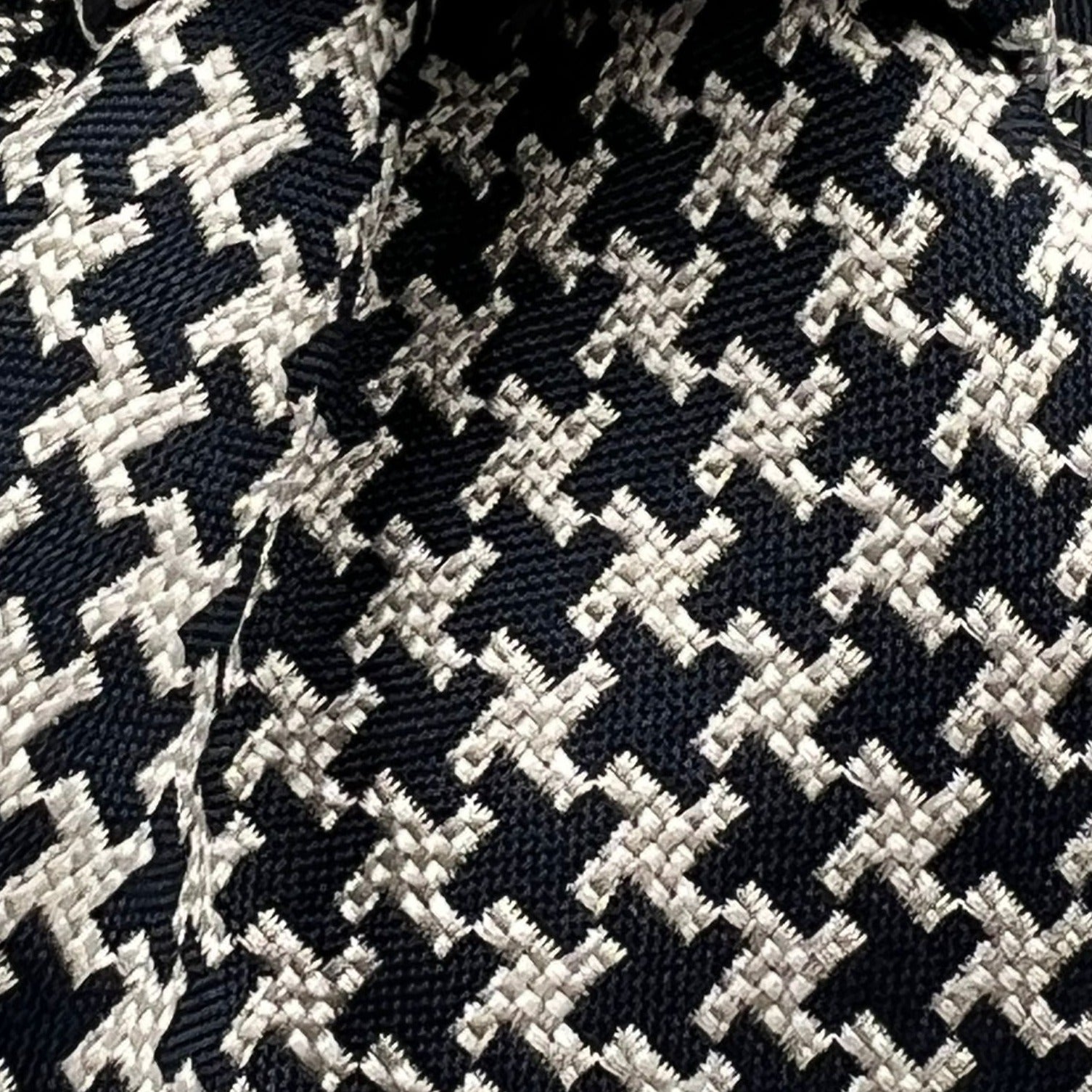 Drake's -  Silk - White, Dark Blue Houndstooth Small Cheek Tipped Tie #2267