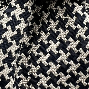 Drake's -  Silk - White, Dark Blue Houndstooth Small Cheek Tipped Tie #2267