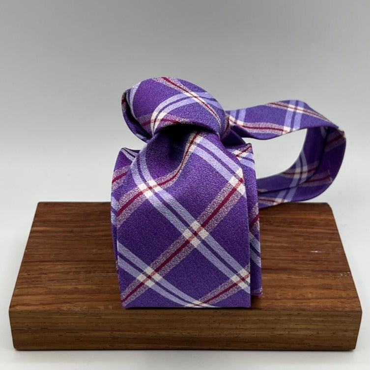 Drake's for Cruciani e Bella 100%  Wowen Silk Tipped Violet, White and Red Stripes Handmade in London, England 7 cm x 147 cm #5357