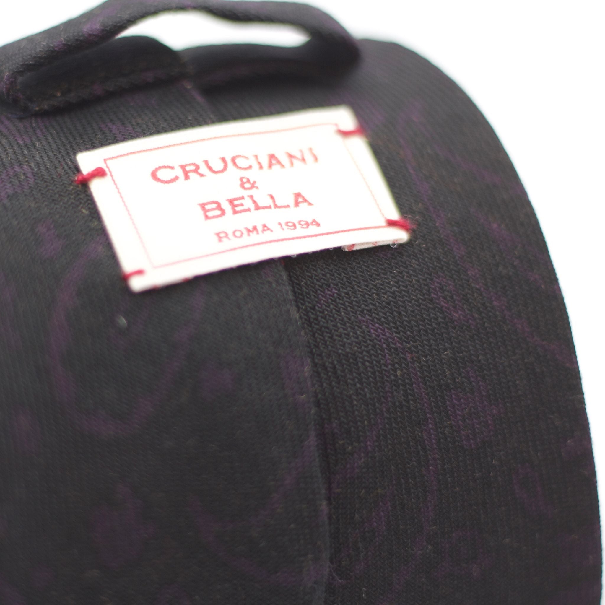 Cruciani & Bella 100%  Printed Wool  Unlined Hand rolled blades Dark Green/Black, PurplePaisley Motif Tie  Handmade in Italy 8 cm x 150 cm #5986