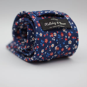 Holliday & Brown for Cruciani & Bella 100% printed Silk Self Tipped Blue, with White and Red Floral motif tie Handmade in Italy 8 cm x 150 cm #6311