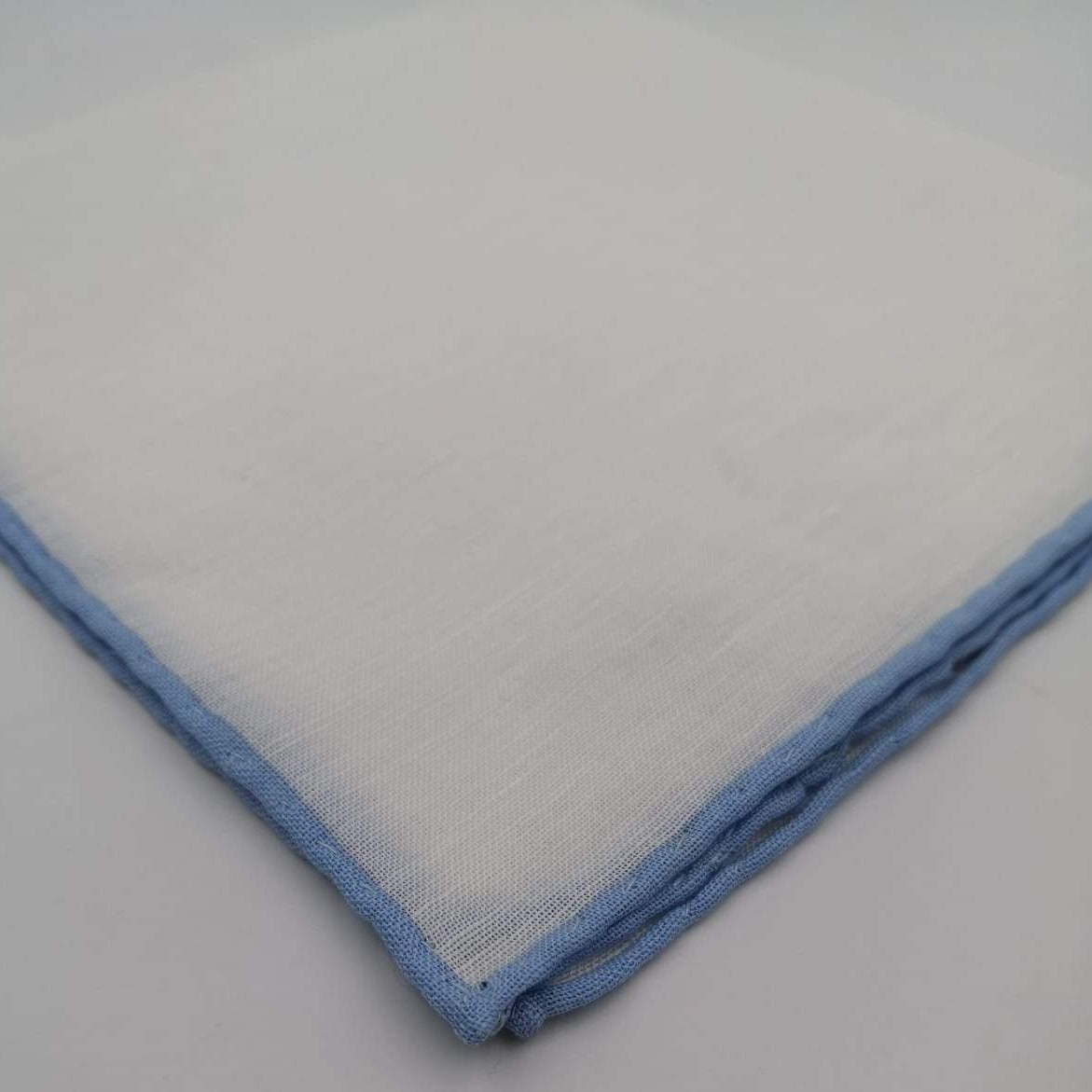 Cruciani & Bella 60%Linen and 40% Cotton Hand-rolled  -  Pocket Square White and Light Blue Handmade in Italy 39 cm X 39cm #4561