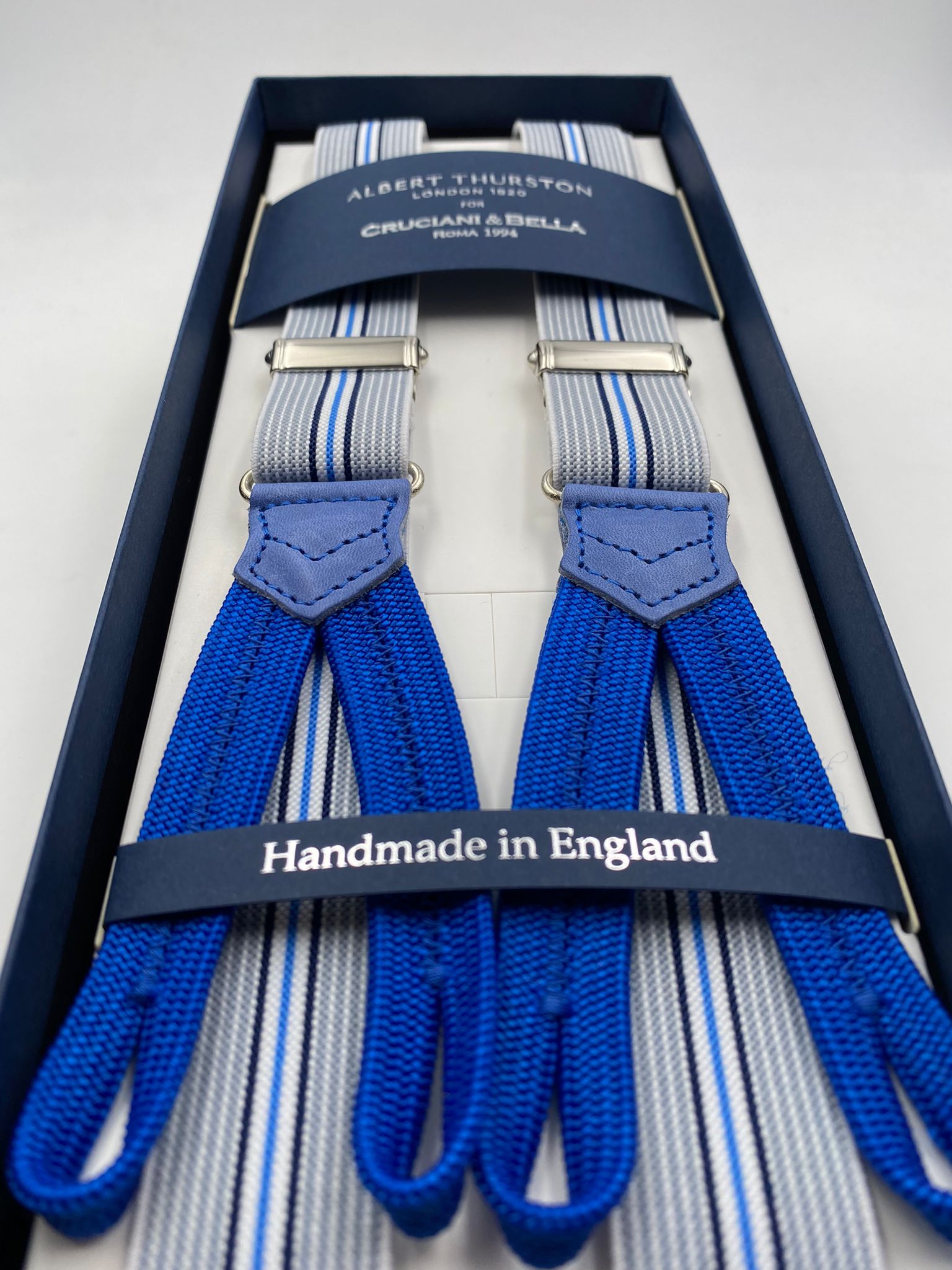 Albert Thurston for Cruciani & Bella Made in England Adjustable Sizing 25 mm elastic braces Grey, Blue and White Stripes Braid ends Y-Shaped Nickel Fittings Size: L #5667