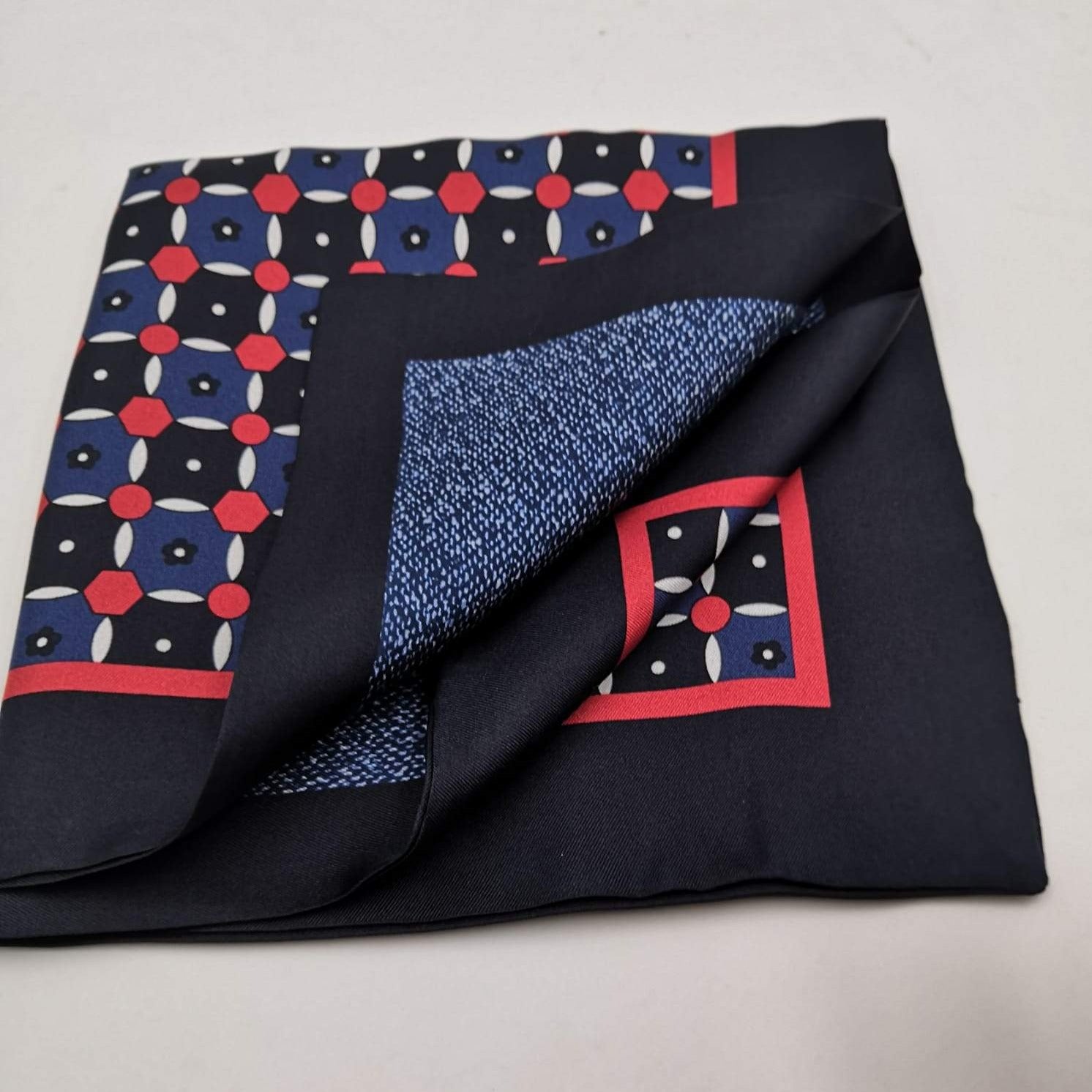 Cruciani & Bella 100% Silk Dark Blue ,Red and White Double Patterned Motif Poket Square Double Faces Made in Italy 33 cm X 33 cm #6151