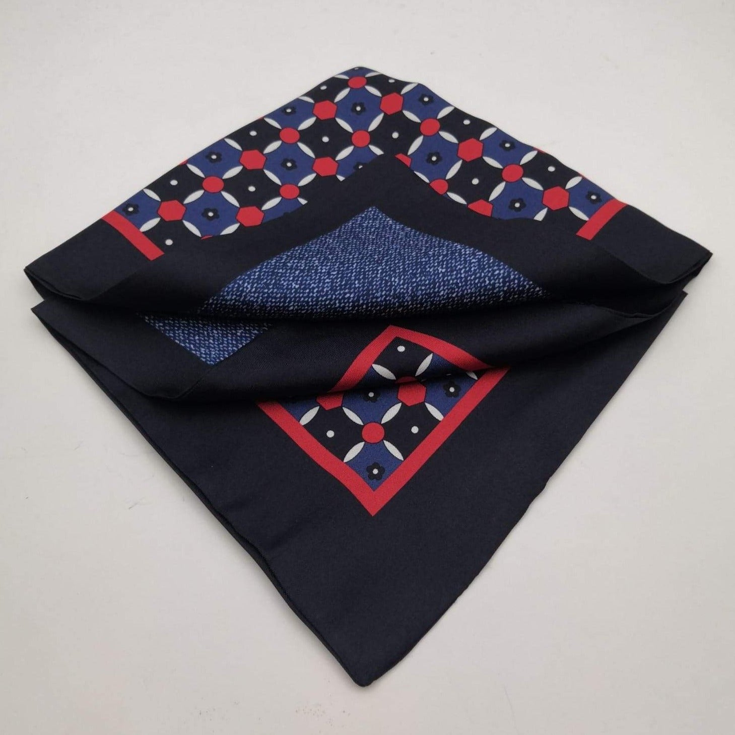 Cruciani & Bella 100% Silk Dark Blue ,Red and White Double Patterned Motif Poket Square Double Faces Made in Italy 33 cm X 33 cm #6151