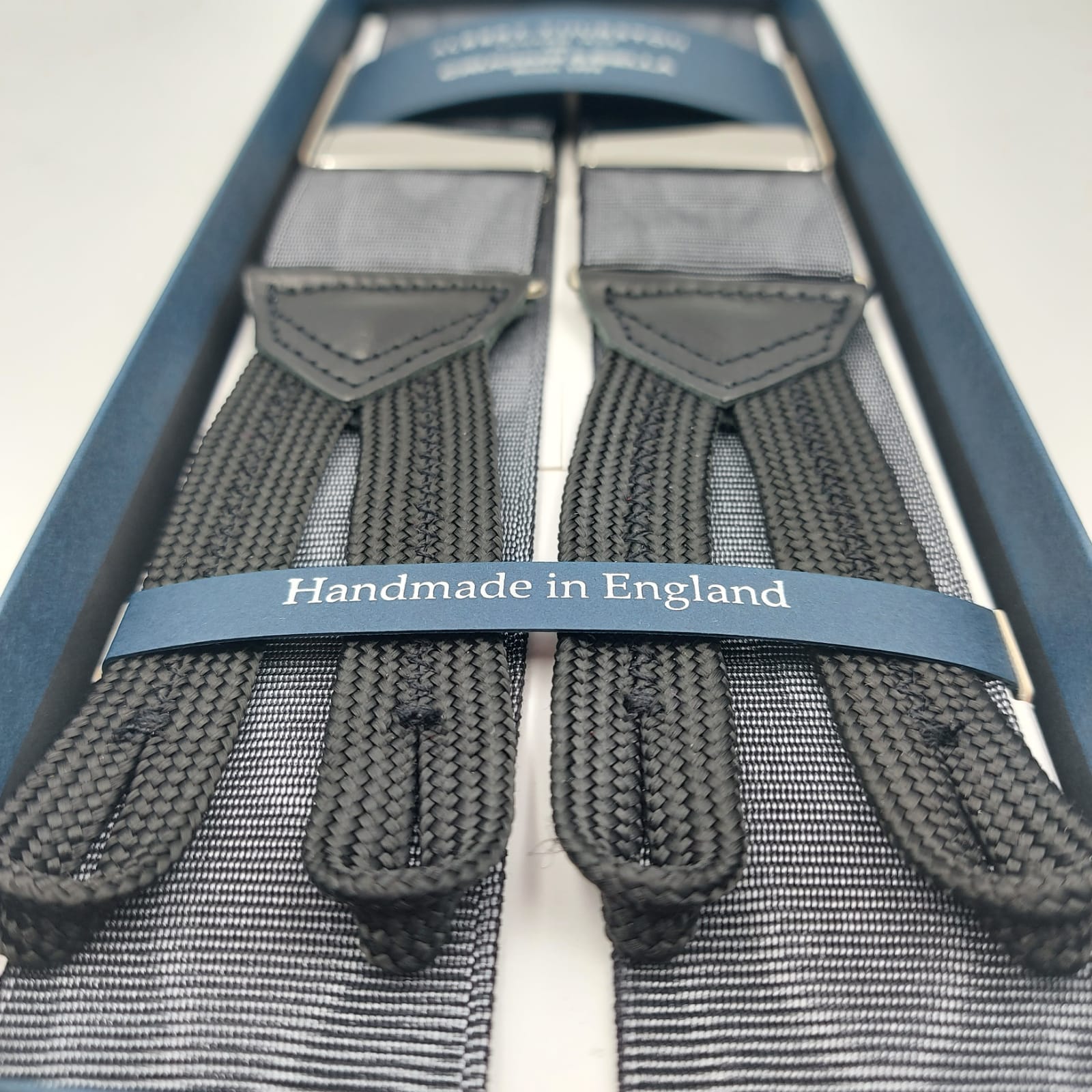 Albert Thurston for Cruciani & Bella Made in England Adjustable Sizing 40 mm Woven Barathea Grey Moirè Plain Color Braces Braid ends Y-Shaped Nickel Fittings Size: XL #6219  