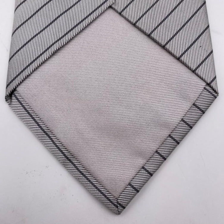 Cruciani & Bella 100% Wowen Silk Tipped Light Grey Wowen Tie Handmade in Italy Striped 9,5 cm x 148 cm New Old Stock #6447