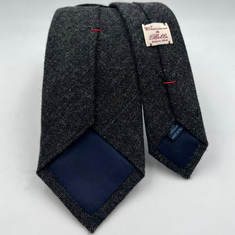 Cruciani & Bella 100%  Wool  Tipped Dark Grey Tie Handmade in Italy 8 cm x 148 cm New Old Stock #6381