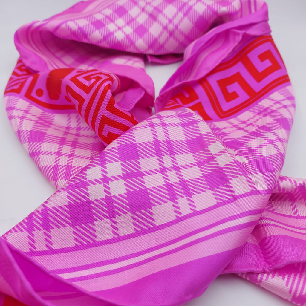 Cruciani & Bella Hand-rolled   100% Silk Pink and Red Atelier Versace Vintage Collection Made in Italy 90 cm X 90 cm #6370