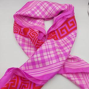 Cruciani & Bella Hand-rolled   100% Silk Pink and Red Atelier Versace Vintage Collection Made in Italy 90 cm X 90 cm #6370
