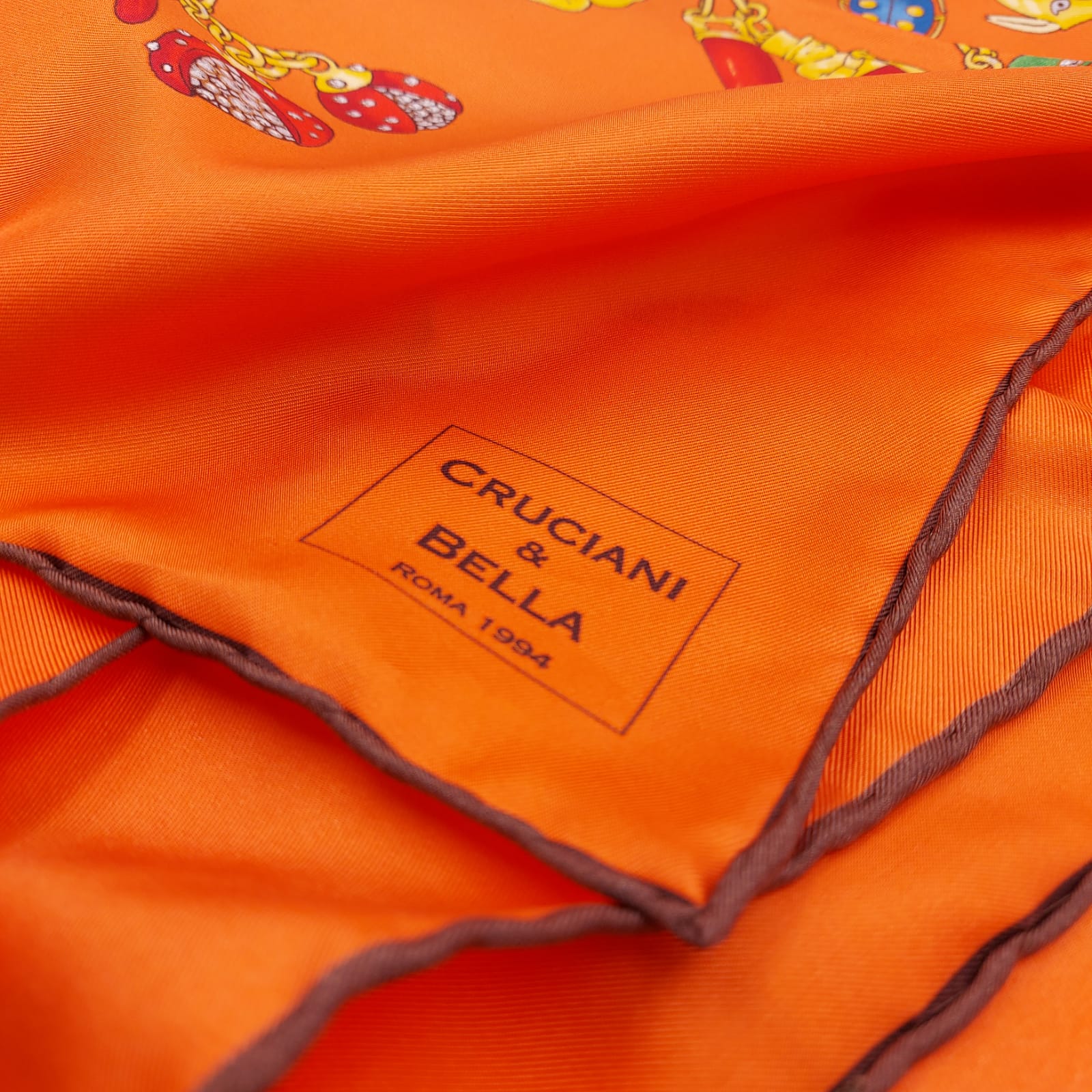 Cruciani & Bella Hand-rolled   100% Silk Lucky Design Orange Multicolor Made in Italy 90 cm X 90 cm #6355 