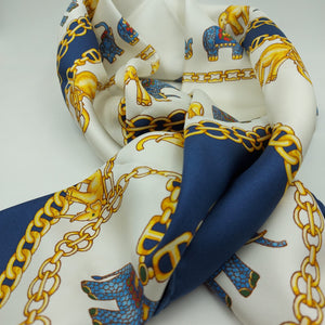 Cruciani & Bella Hand-rolled   100% Silk Elephante Design Blue and White Made in Italy 90 cm X 90 cm #6357